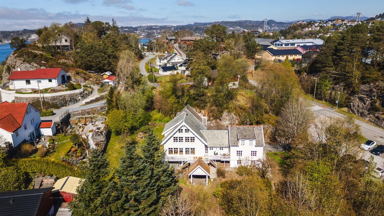 Boligen har en flott beliggenhet i Godvik. Galleribilde
