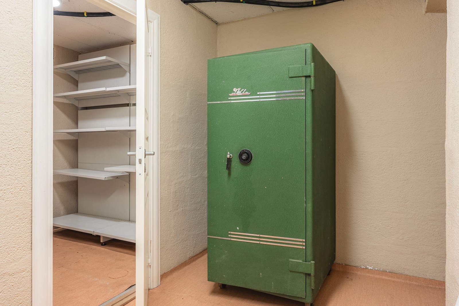 I underetasjen er det god med oppbevaringsplass. Galleribilde