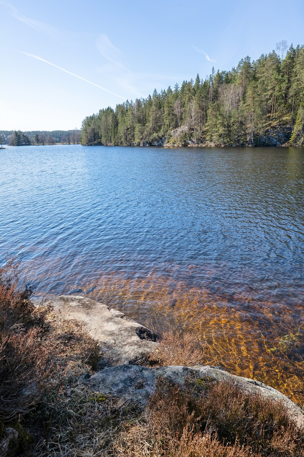 Kilevannet er ypperlig for padling med kajakk/kano, og de omkringliggende skogsområdene byr på et nettverk av turstier. Galleribilde