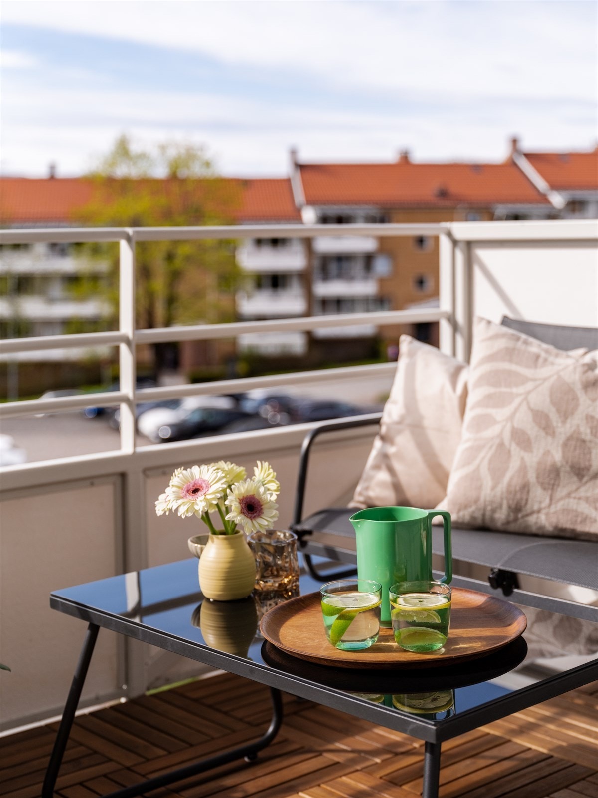 Her har man god plass til utemøbler, grill og koselig beplantning. Galleribilde