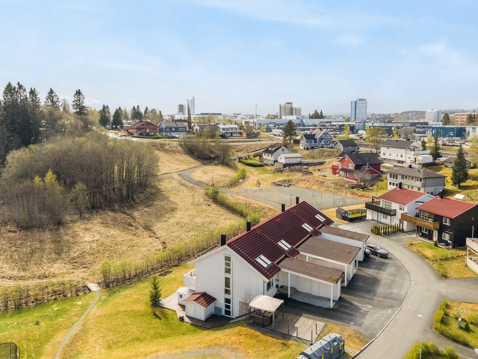Ta kontakt med megler Olaf E. Rønning på tlf. 478 69 306 ved ønske om privat visningsavtale. Galleribilde