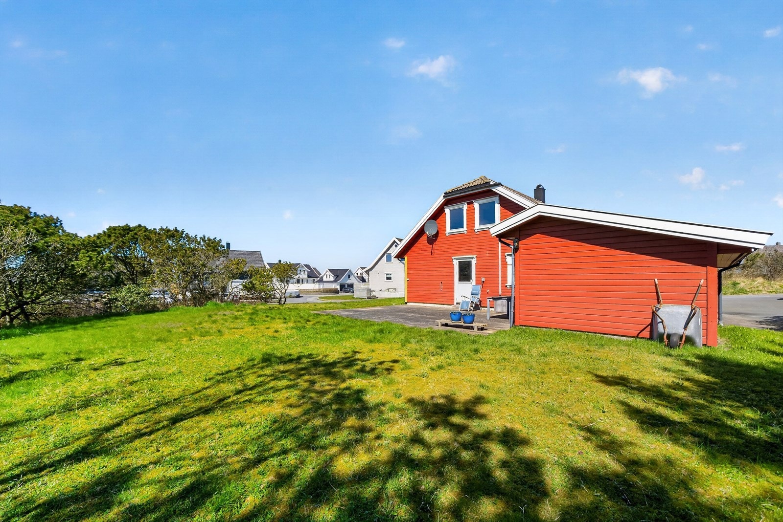 Stor hage med mange muligheter. Galleribilde