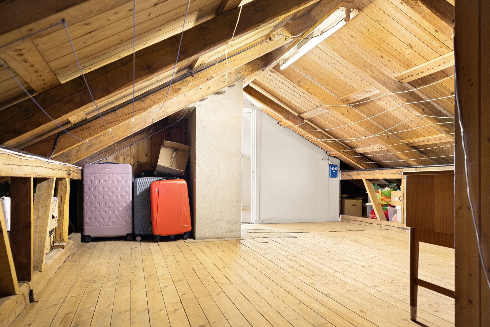 Loftet har et areal på 71m² (ALH grunnet skråtak). Galleribilde