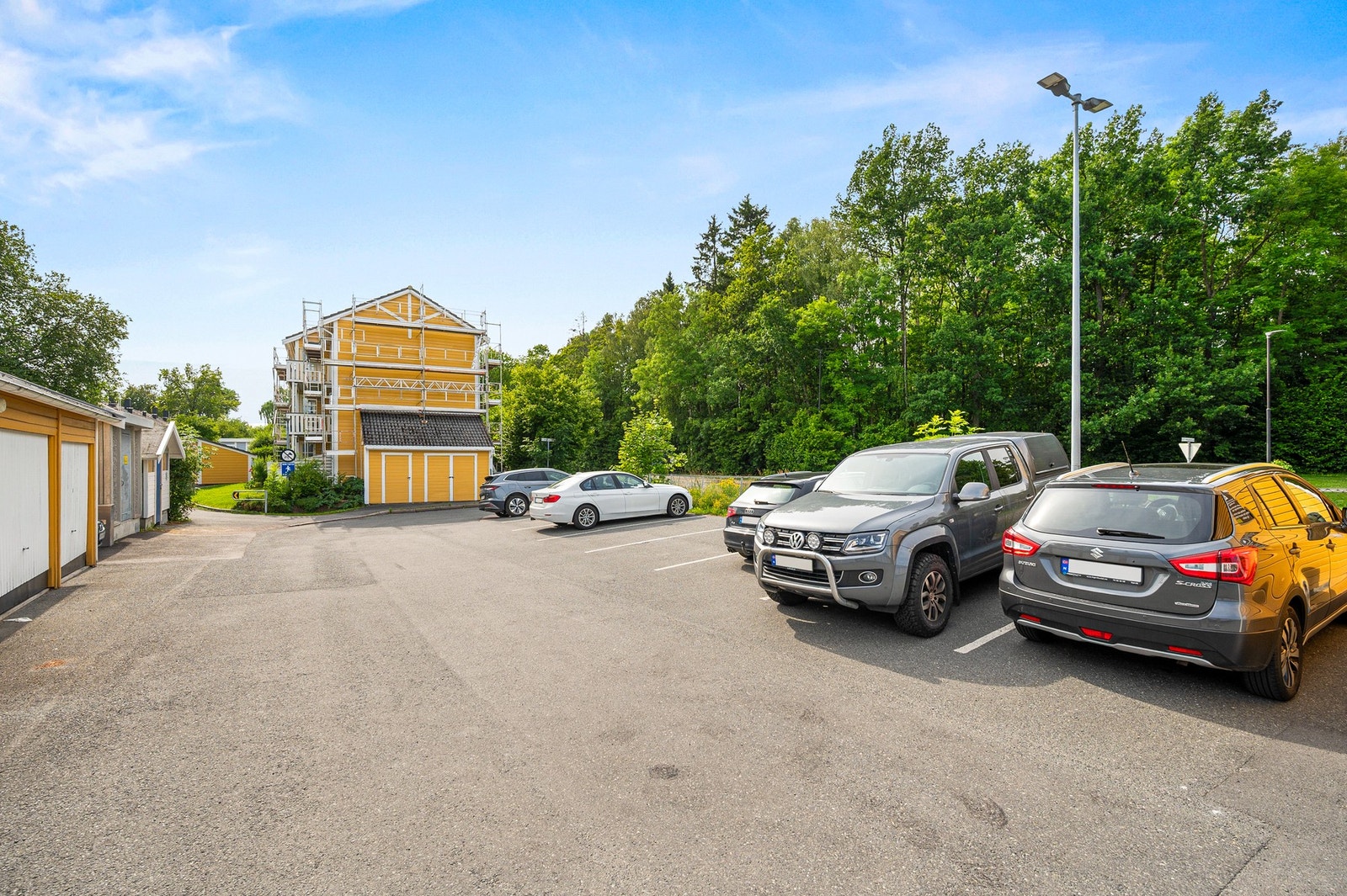 Gjesteparkering for besøkende. Galleribilde