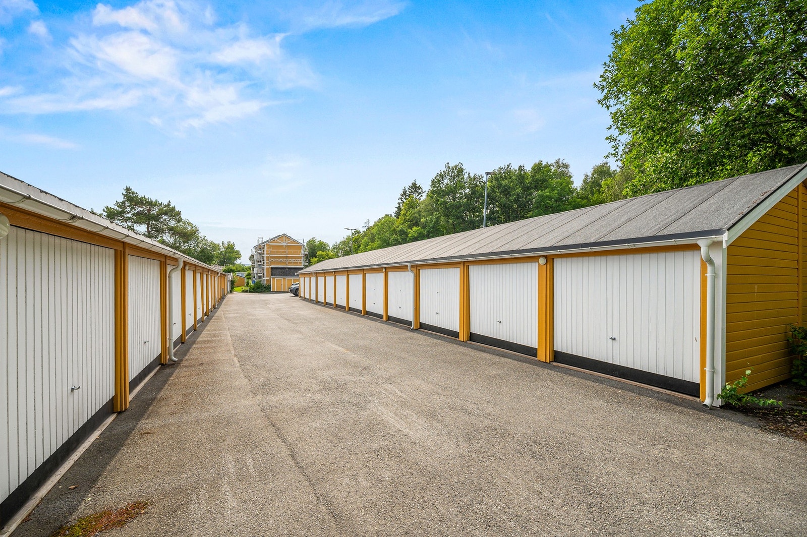 Boligen disponerer garasjeplass. Galleribilde