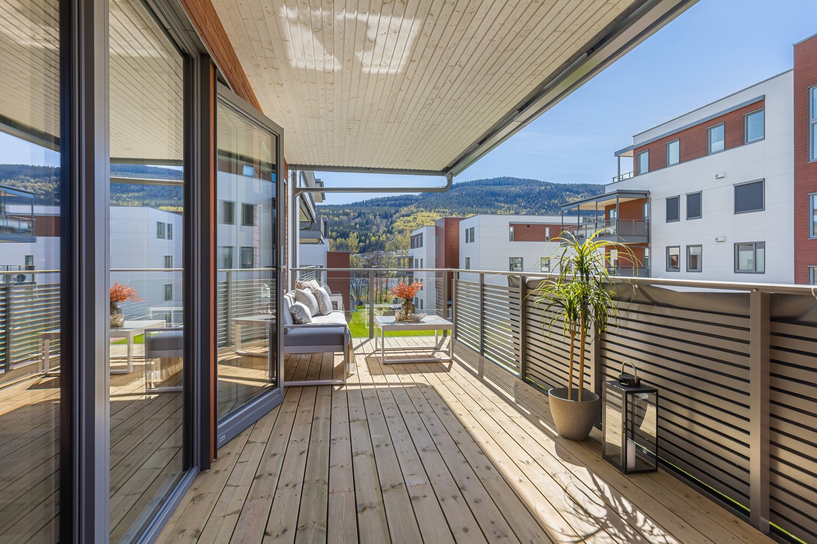 15,7 kvm overbygget terrasse Galleribilde