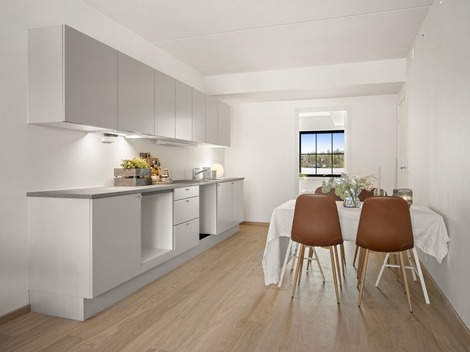 Kjøkken fra danske HTH (modellen Focus Støvgrå) Galleribilde