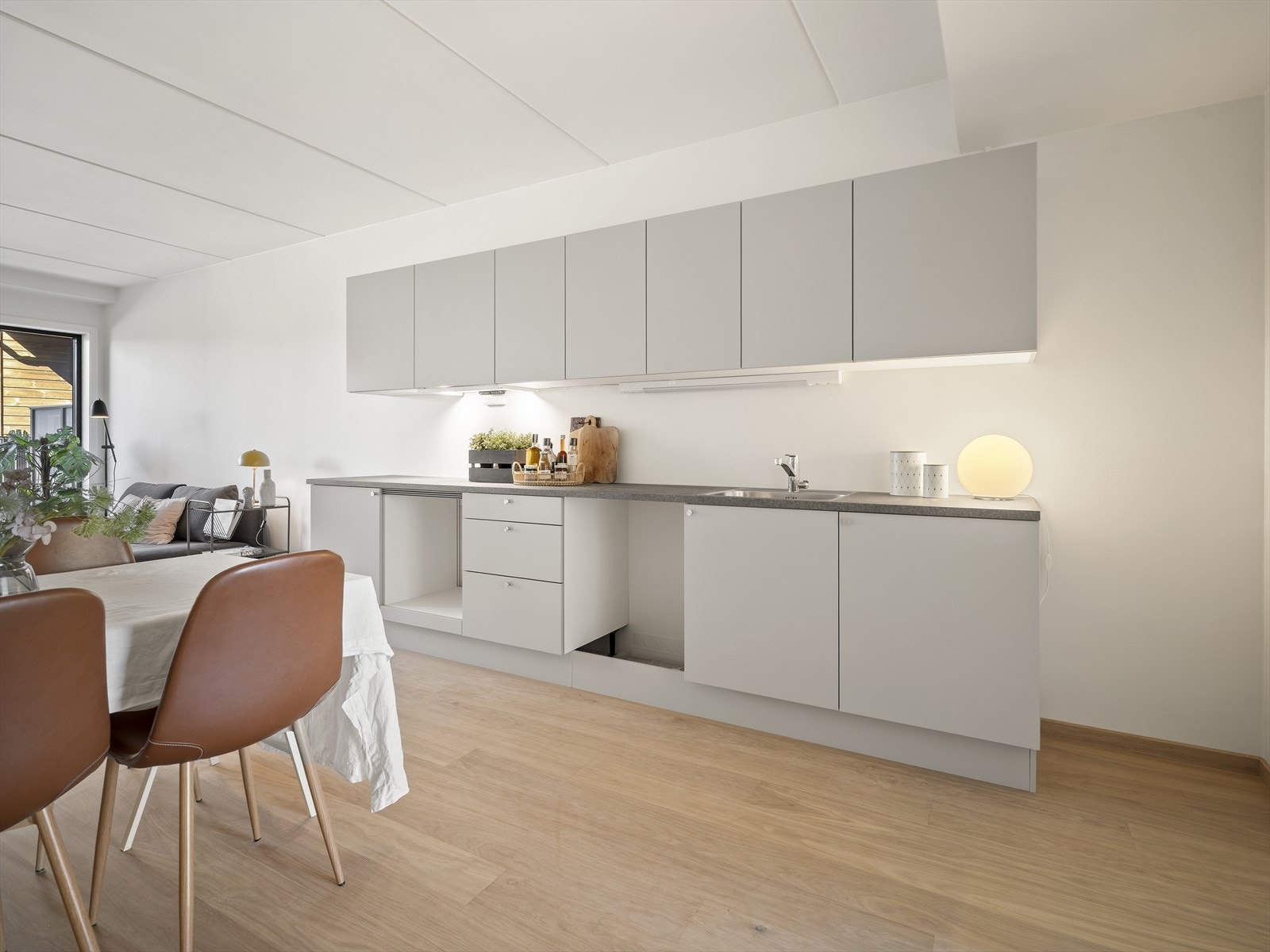 Kjøkken fra danske HTH (modellen Focus Støvgrå) Galleribilde