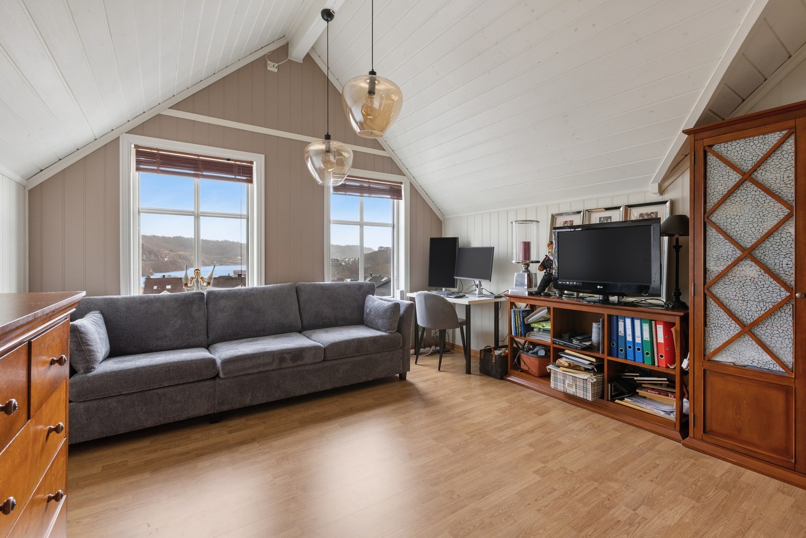 Koselig loftstue. Galleribilde