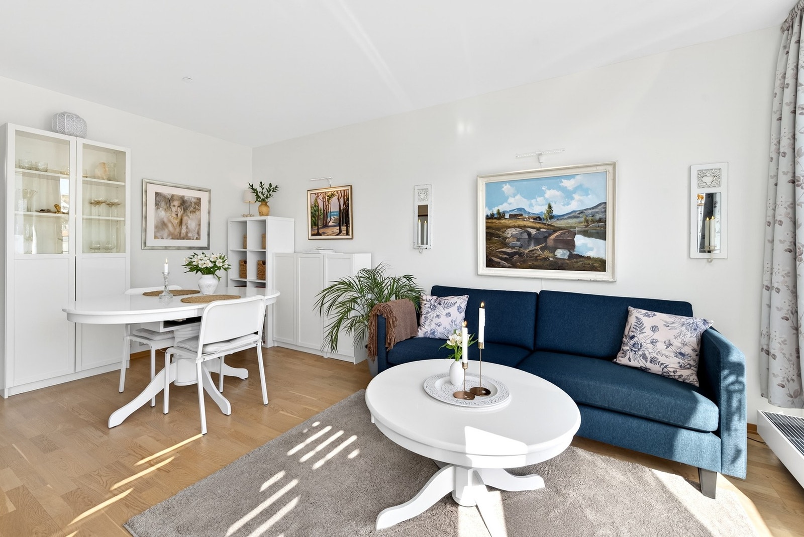 God plass til spisebord i stuen. Galleribilde