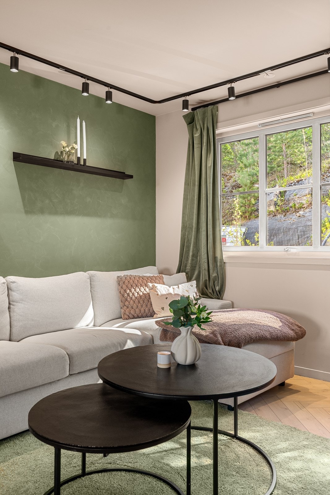 Lekre overflater og downlights i tak Galleribilde