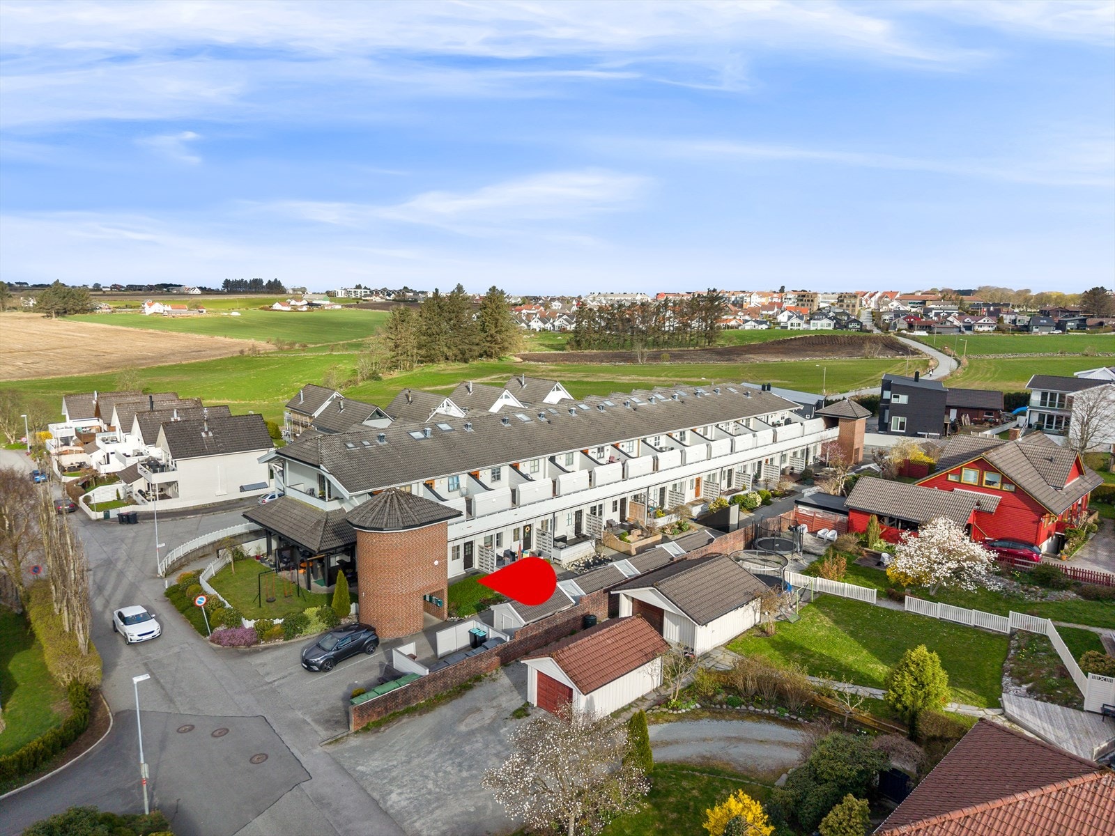 Sameiet har en sentral beliggenhet i Randaberg sør/Goadalen, med nærhet til grøntområder. Galleribilde
