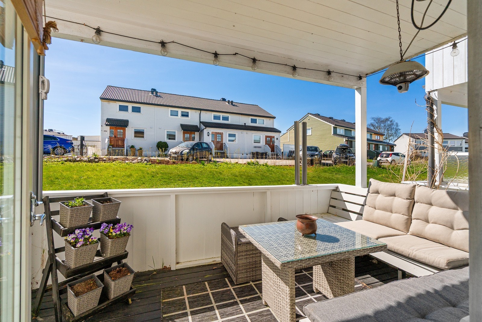 Flott terrasse med overbygg Galleribilde