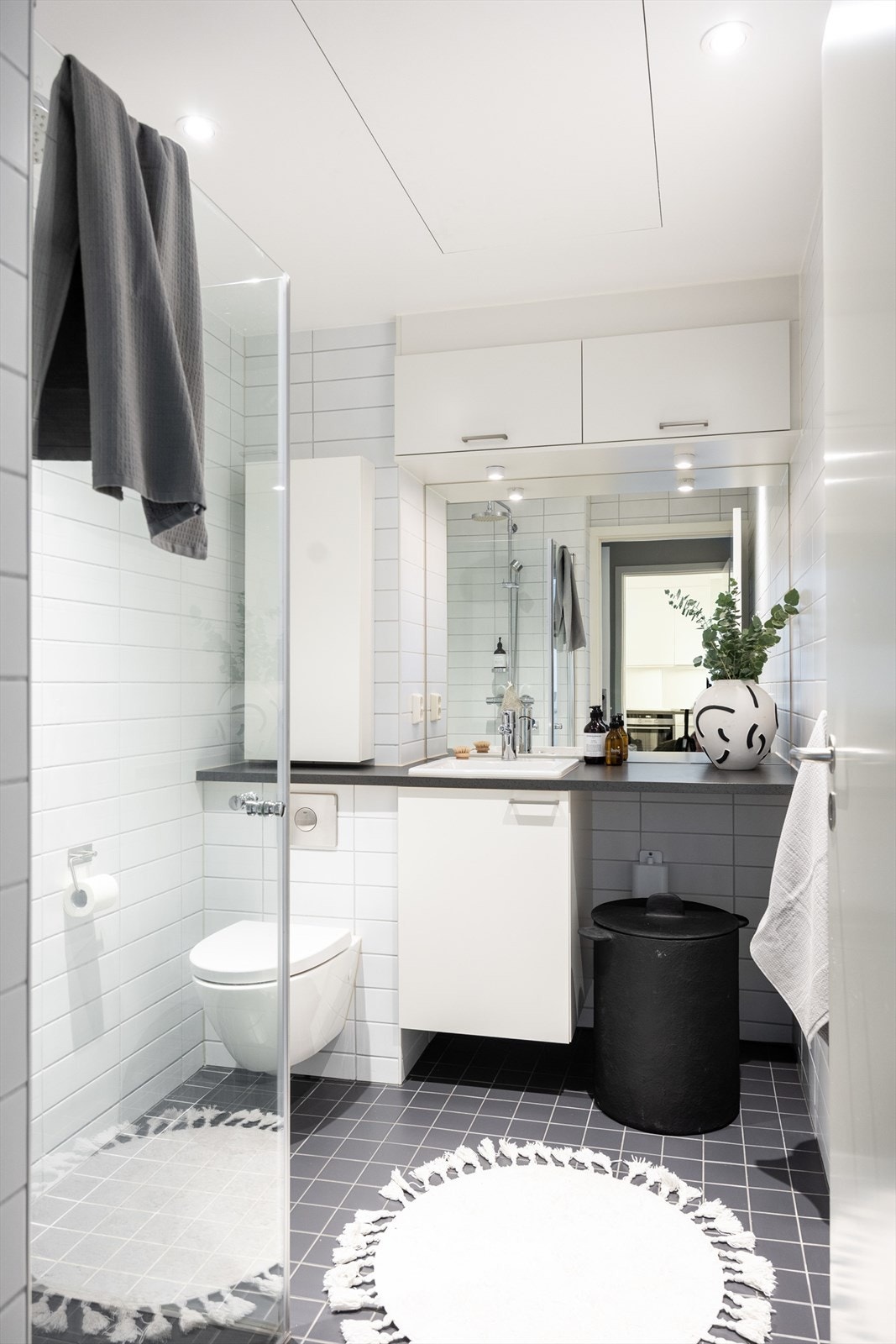 Badet har varmekabler og balansert ventilasjon Galleribilde
