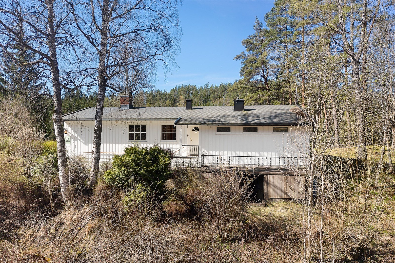 Det ble satt inn flere nye vinduer i 2011 og 2018. Galleribilde