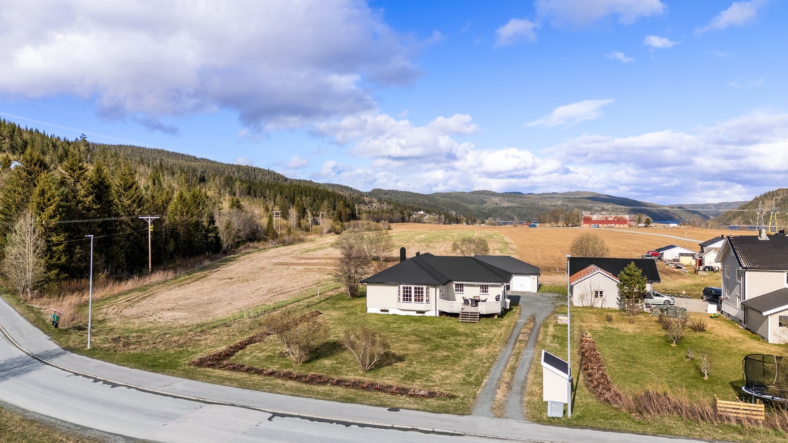 Husk visningspåmelding til megler! Galleribilde