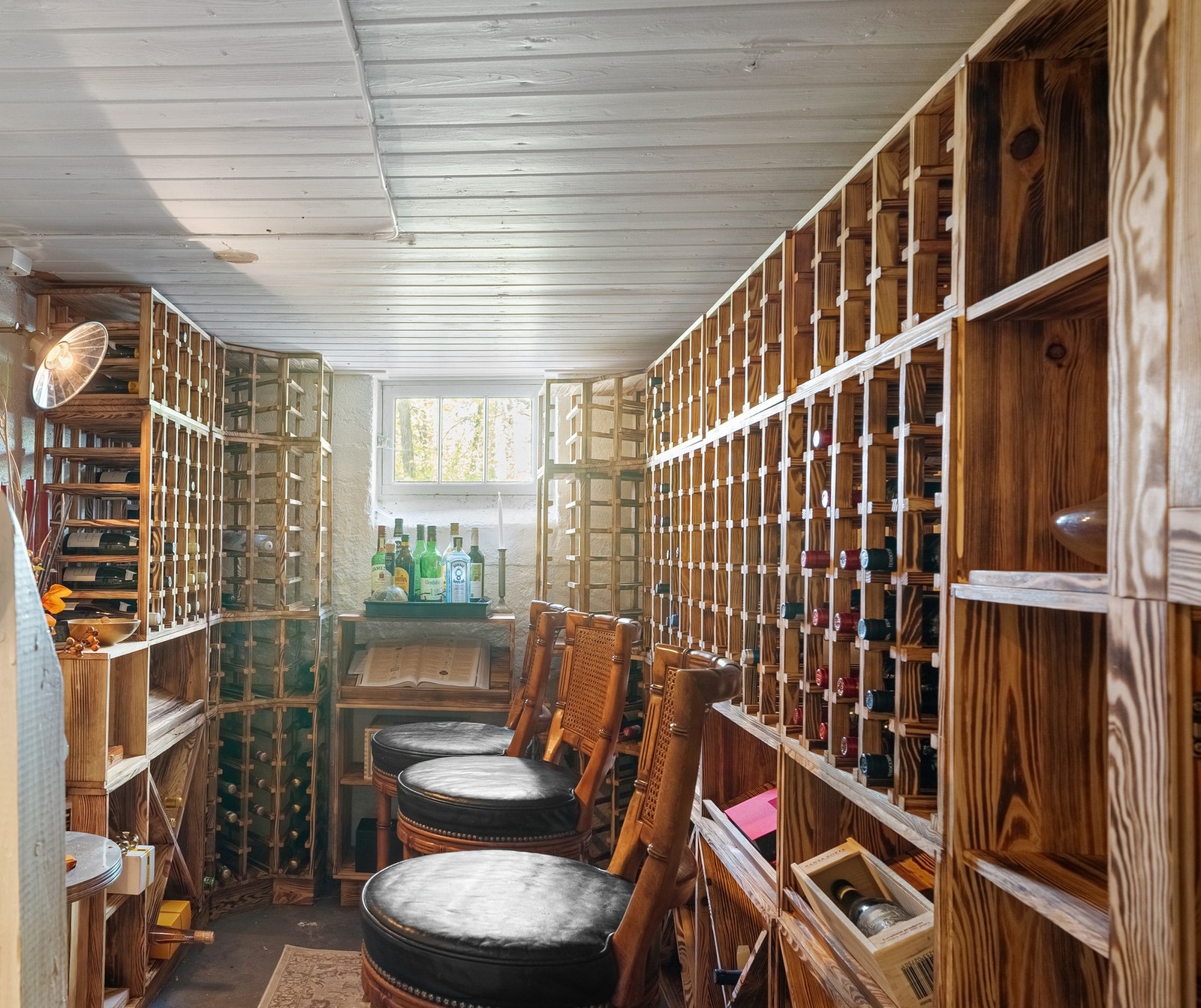 Vinkjelleren. Galleribilde