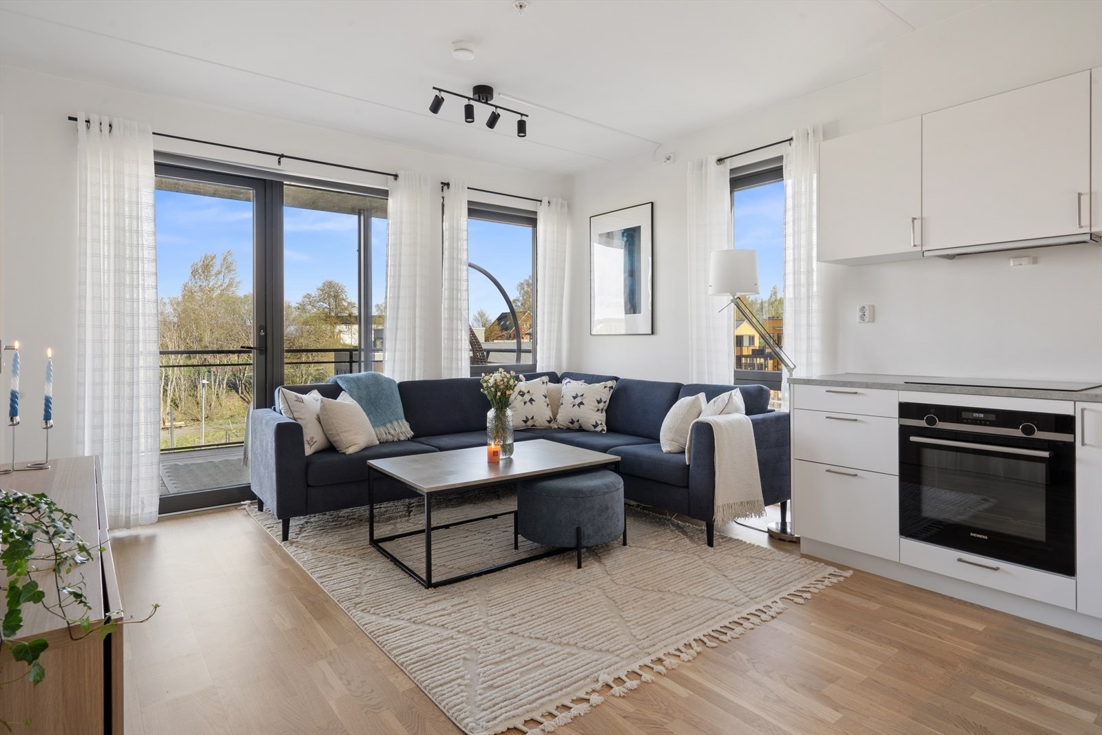 Kombinasjonen vannbåren varme og balansert ventilasjon gir lave oppvarmingskostnader. Galleribilde