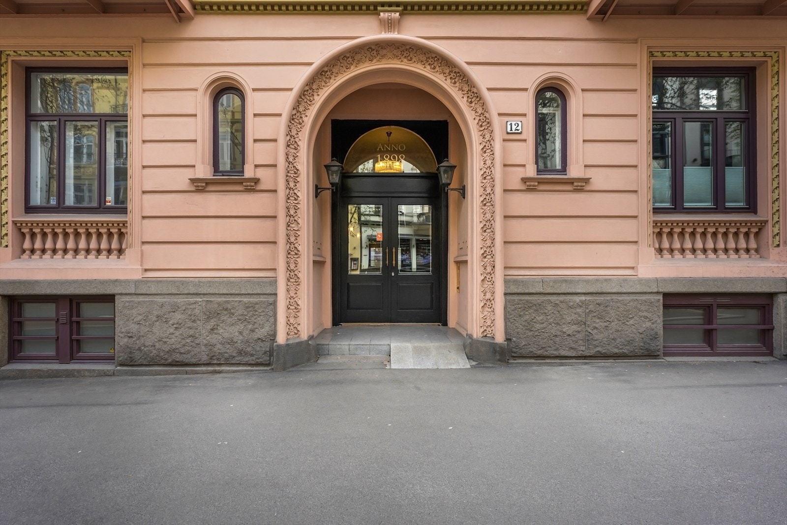 Pen klassisk bygård i velkjente Bygdøy alle Galleribilde