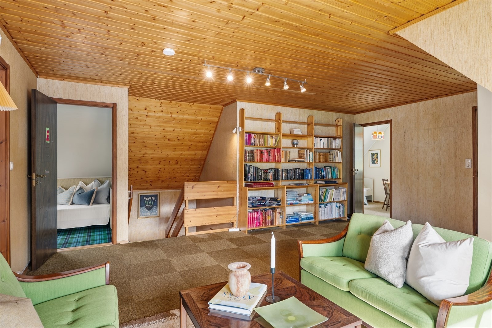 Et stort potensiale for å lage en egen sone for ungdommen i huset! Galleribilde