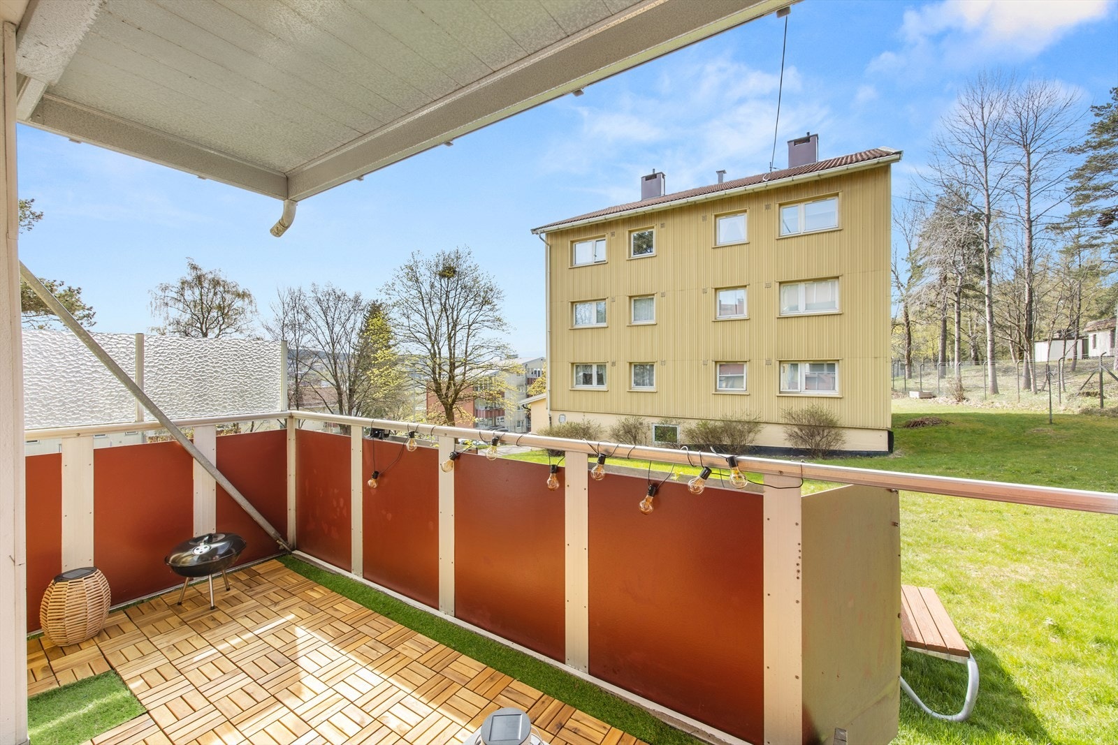 Uteplassen vender mot borettslagets fellesområder. Galleribilde