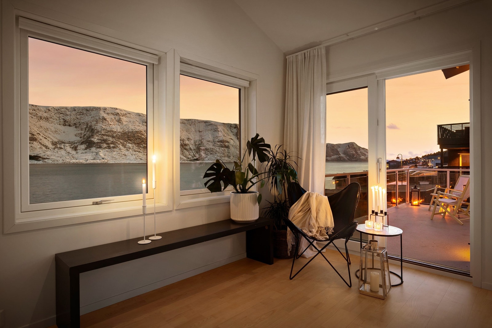 Utgang til terrasse. Galleribilde