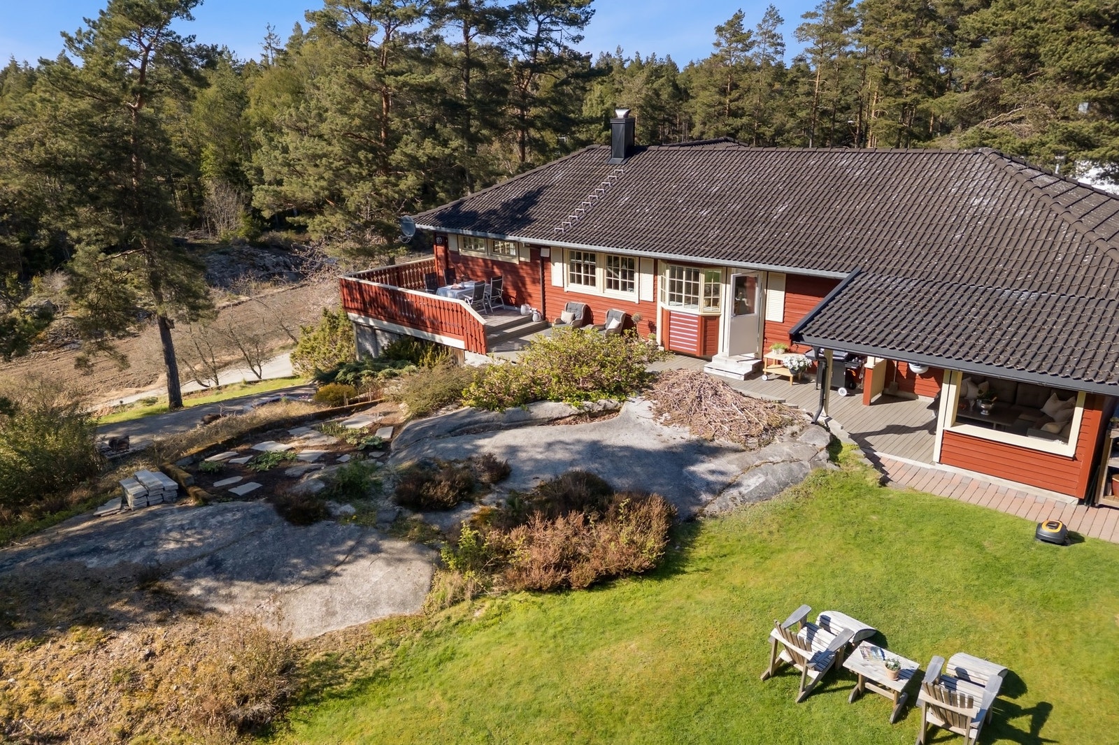 Solrik tomt på hele 1742 m² Galleribilde