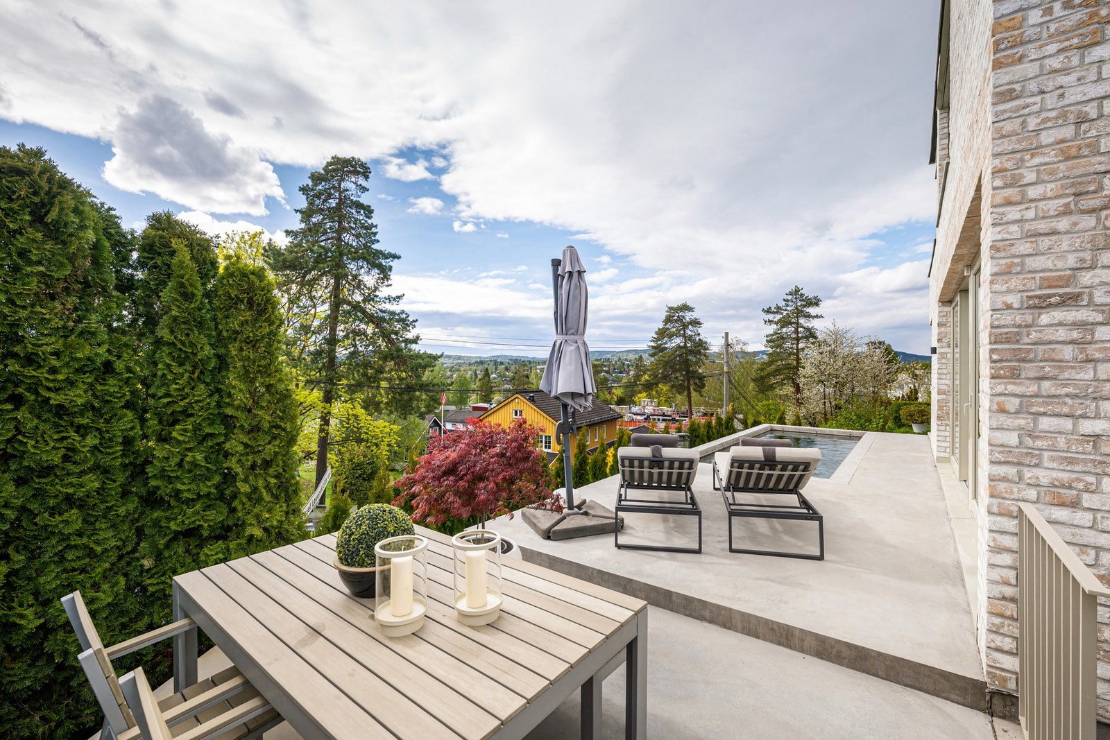 Terrasse. Galleribilde