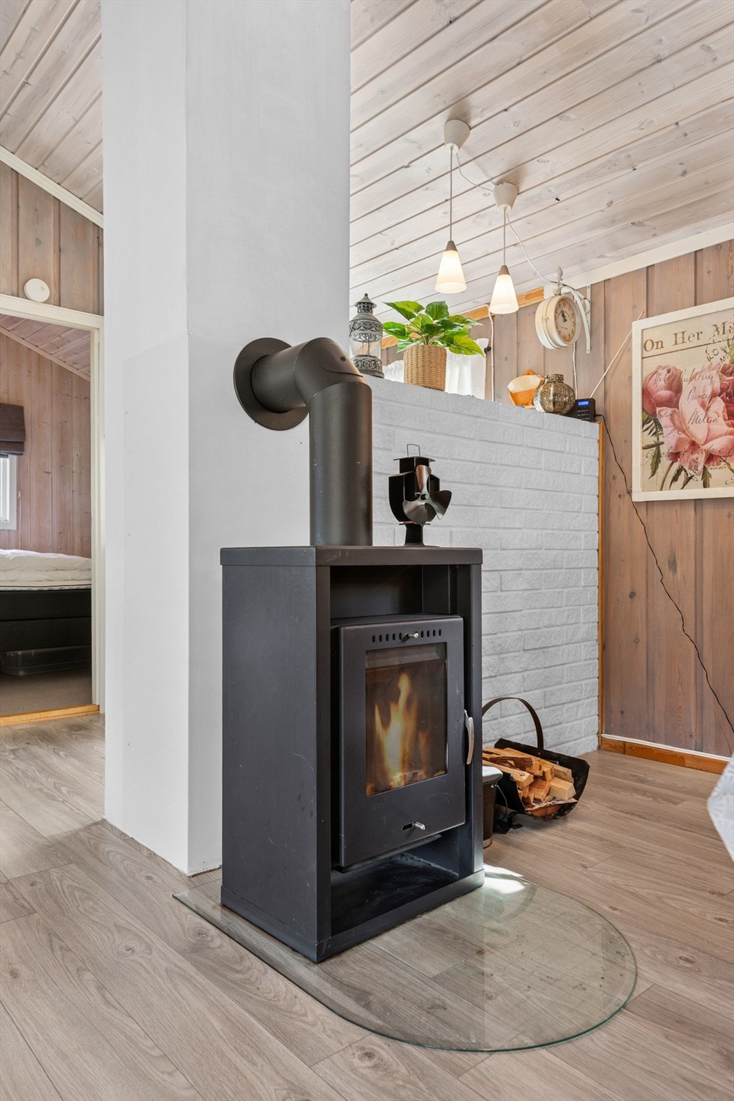 Peisovnen bidrar til ekstra varme og hygge. Galleribilde