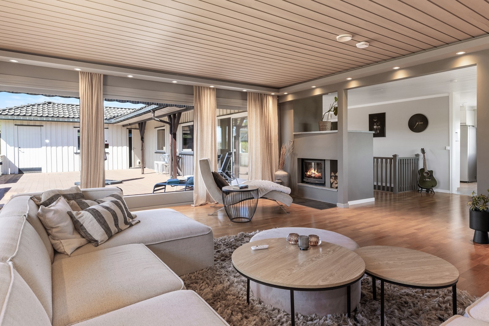 Det er satt inn downlights i stuen Galleribilde