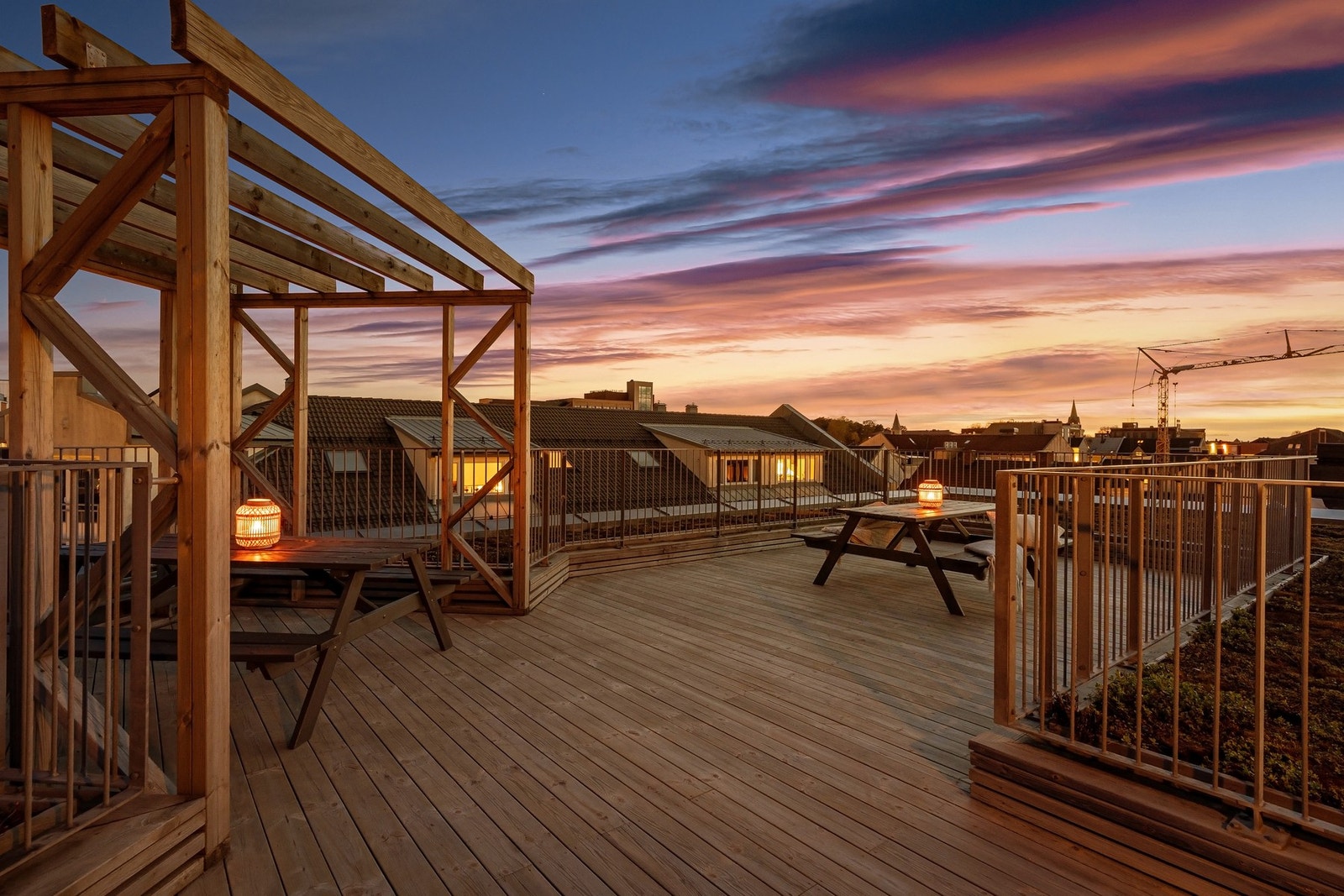 Herlig kveldsstemning på felles takterrasse. Galleribilde