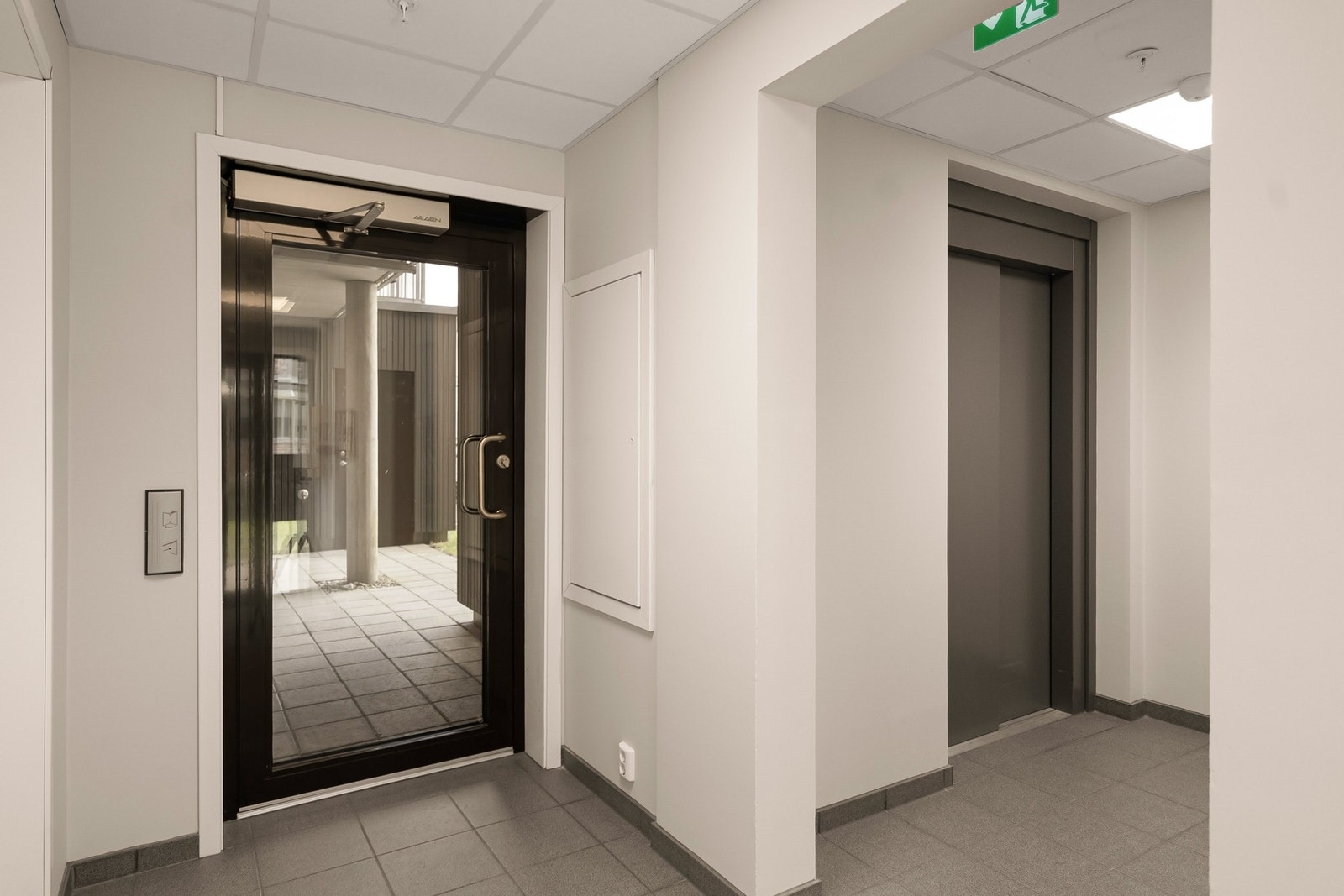 Det er heis i bygget. Galleribilde