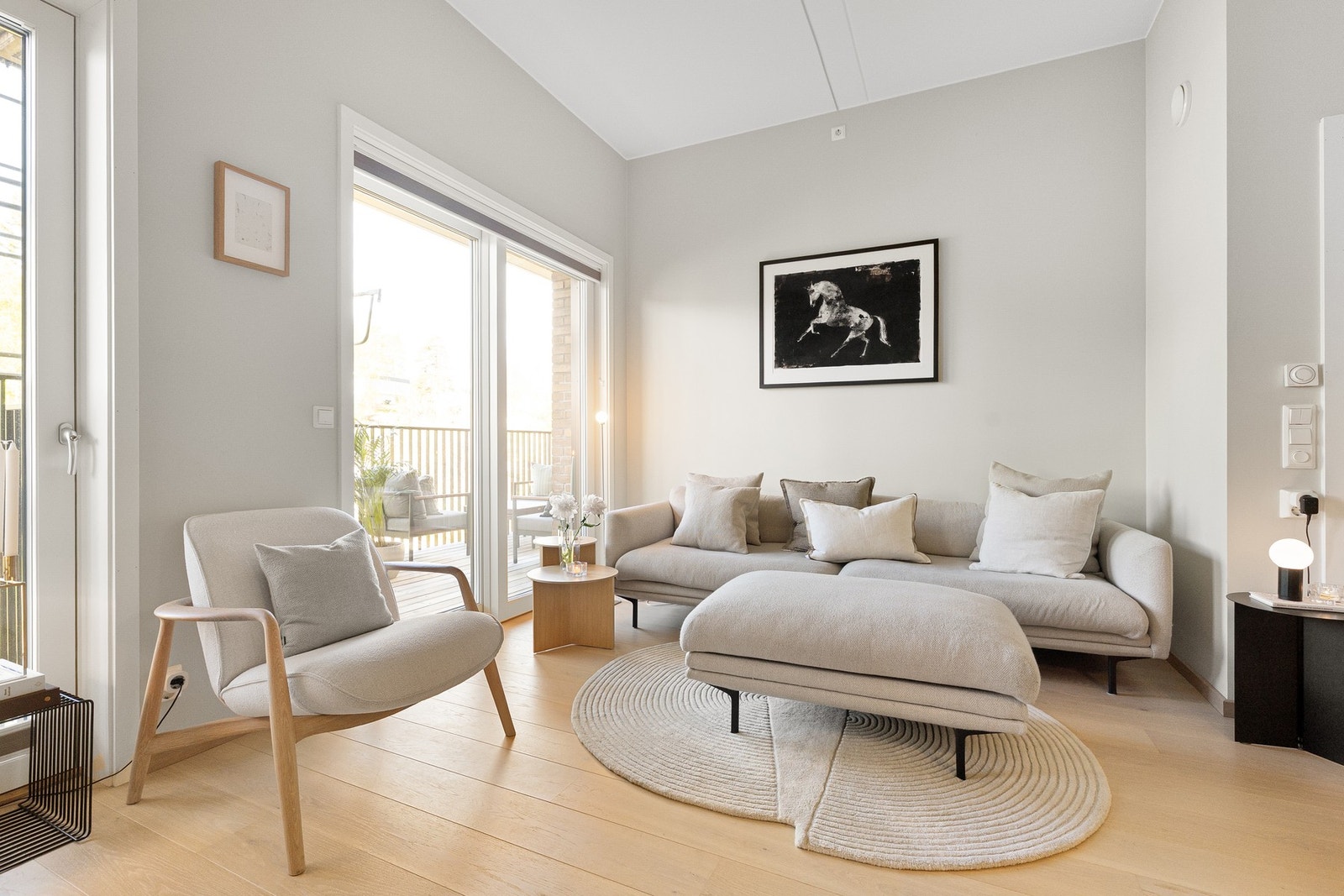 Leiligheten er ny fra 2019, og holder en høy og moderne standard. Galleribilde