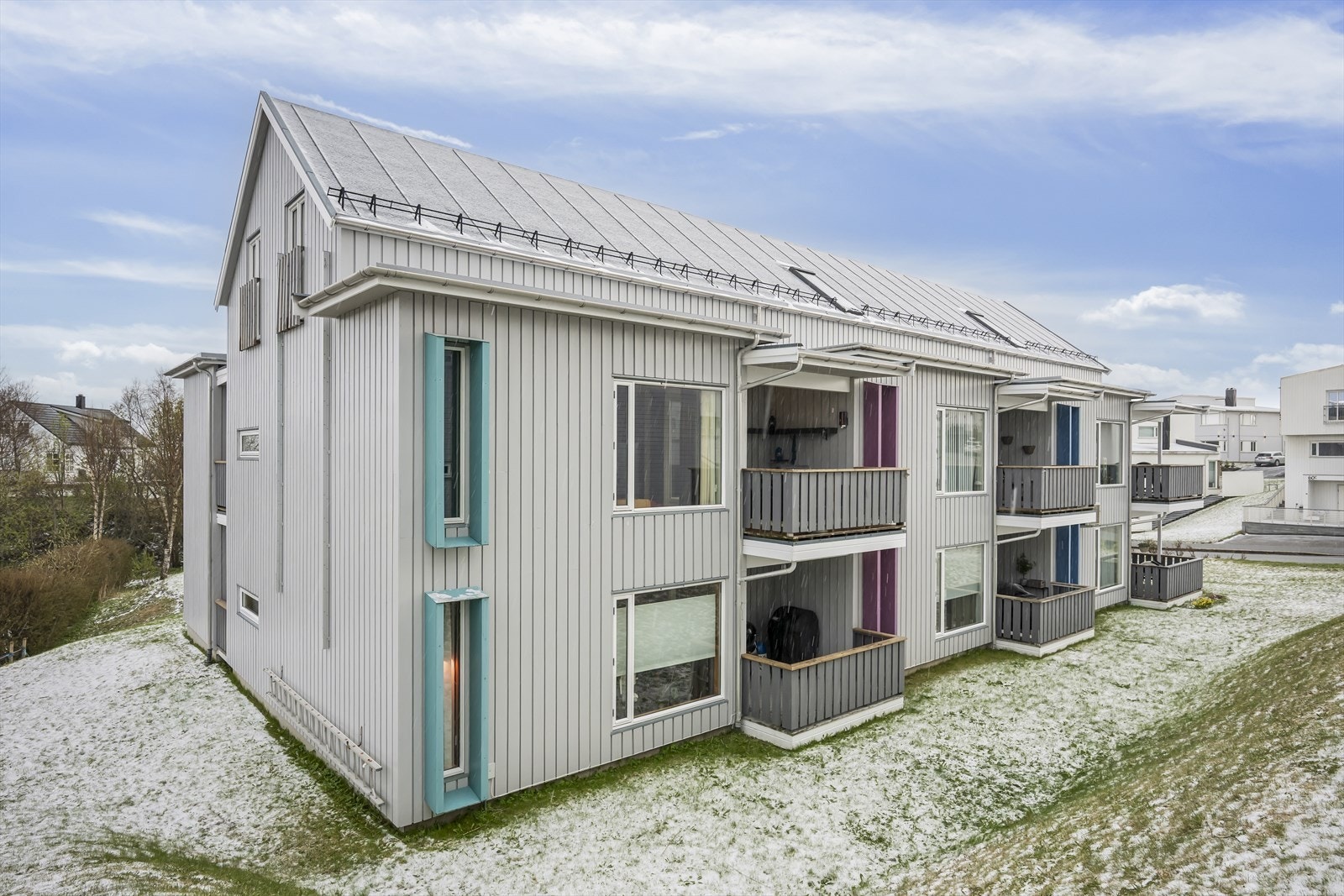 Velkommen til Gamle Kongsvei 67 - En attraktivt beliggende leilighet over 2 plan med 3 soverom, balkong, 2 parkeringsplasser og utvendig bod -Presentert av Eiendomsmegler Andreas Johnsen v/DNB Eiendom. Galleribilde