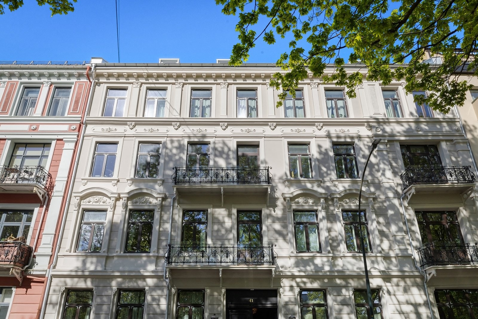 Klassisk bygård fra 1896 som ble omfattende oppgradert og seksjonert i perioden 2019-2021. Galleribilde