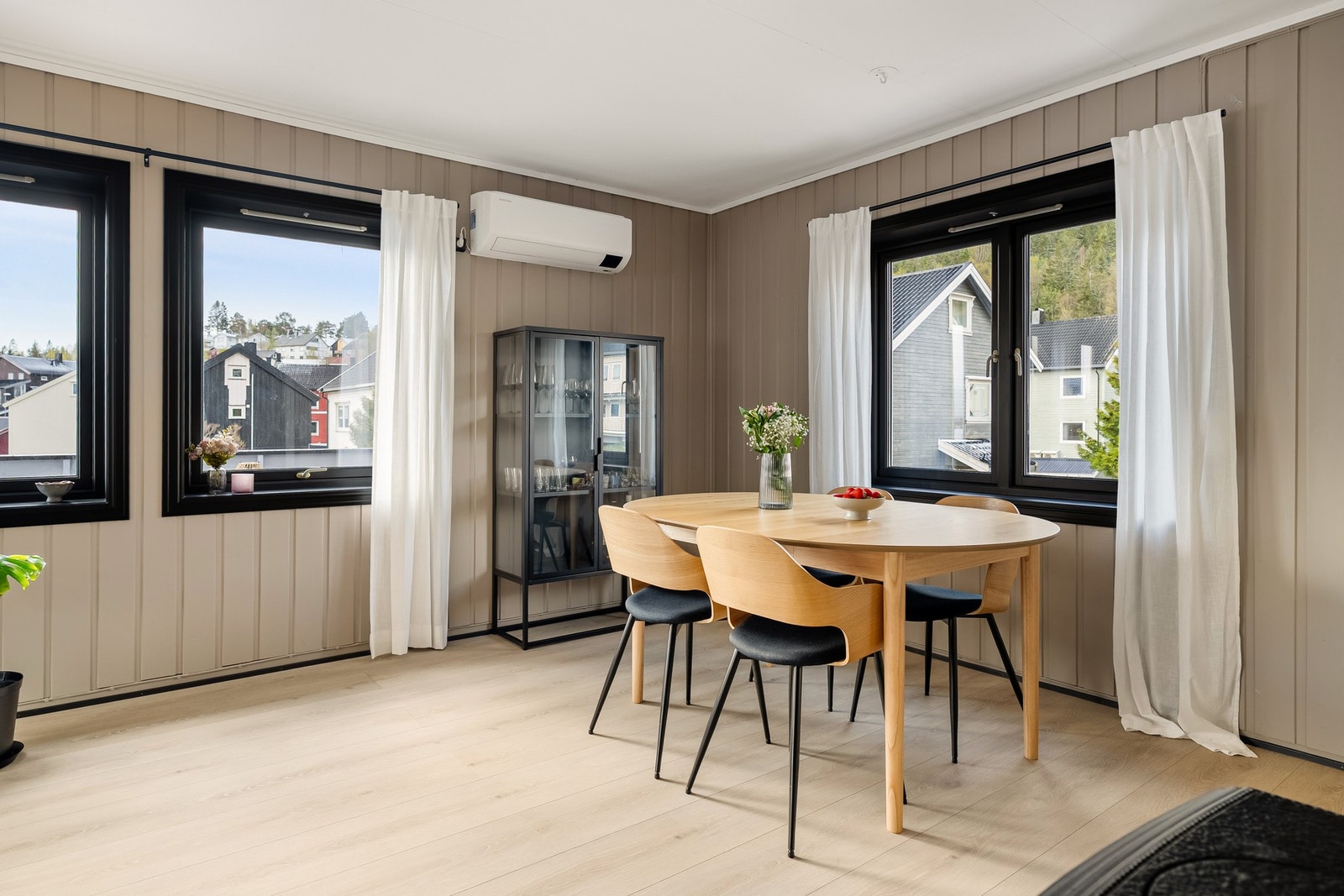 Dette er en lettstelt og attraktiv bolig som passer perfekt for deg som ønsker en praktisk leilighet Galleribilde