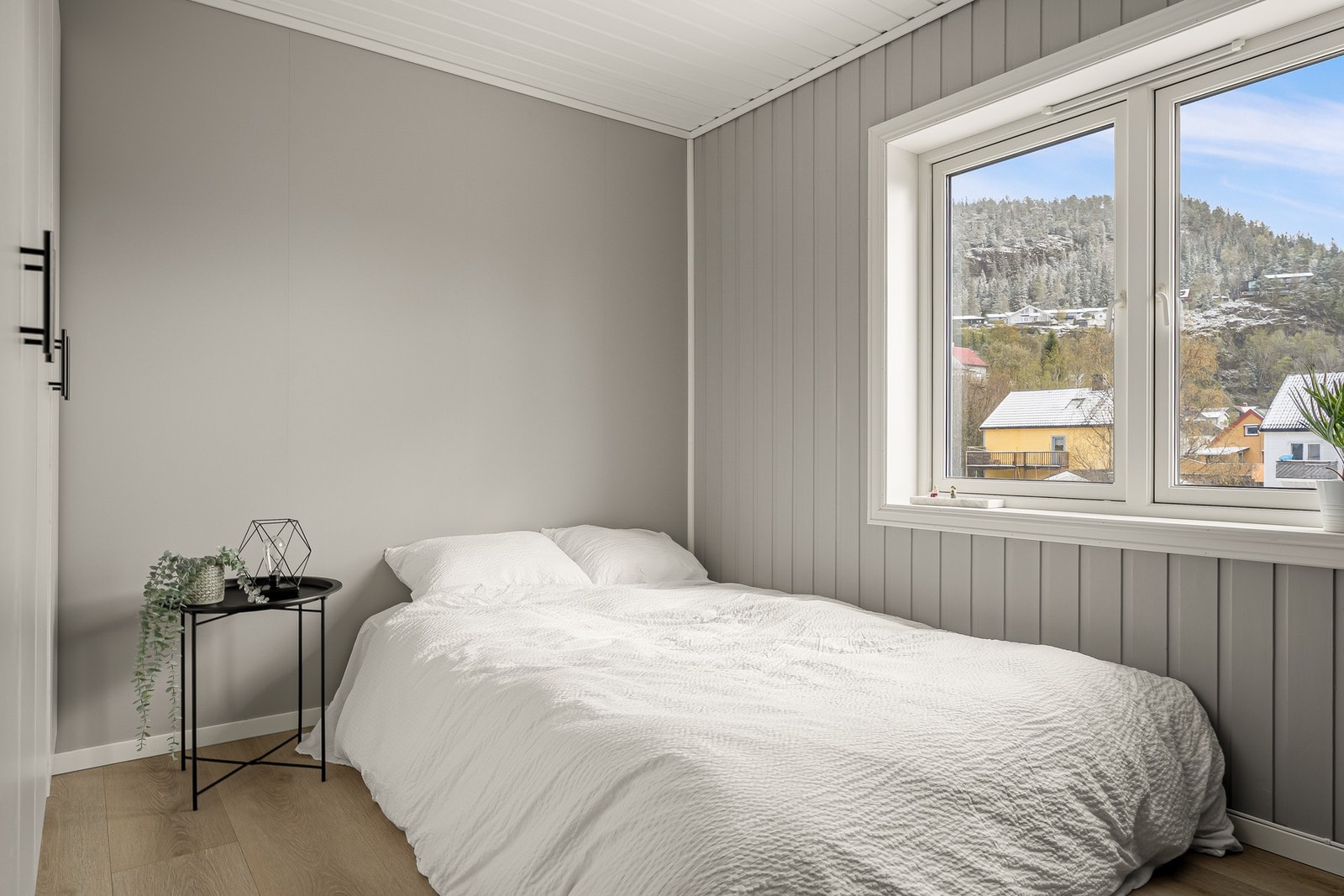 Soverom 2 med plass til tilhørende møblement Galleribilde