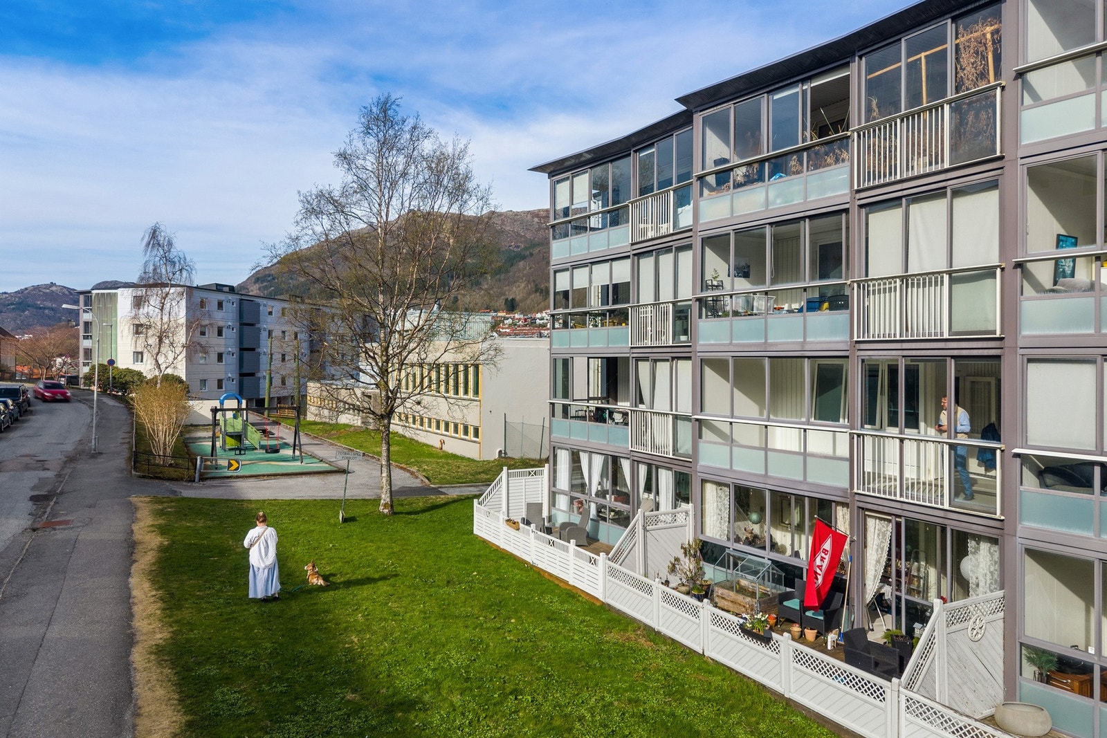 Sett fra vest mot nordøst, heia Brann sier naboen.... Galleribilde