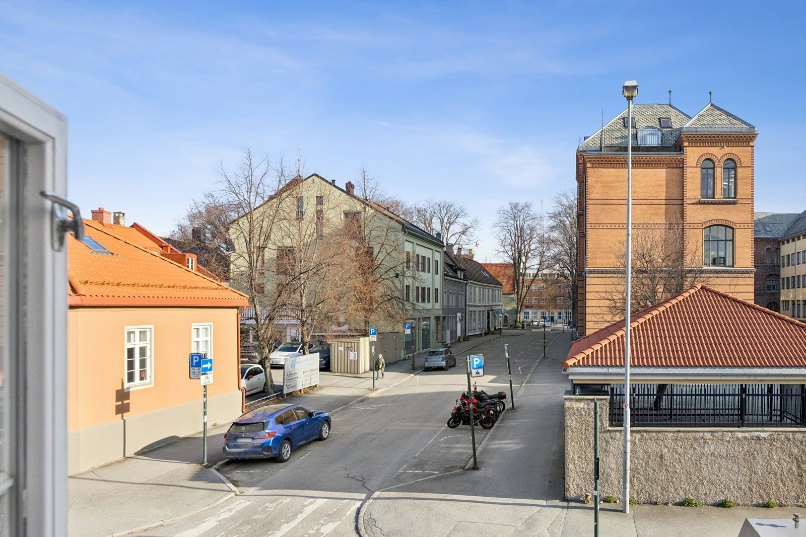 Her bor du i rolige omgivelser med lite gjennomgangstrafikk og støy, samtidig som hele Midtbyens rike tilbud finnes rett utenfor døren. Galleribilde
