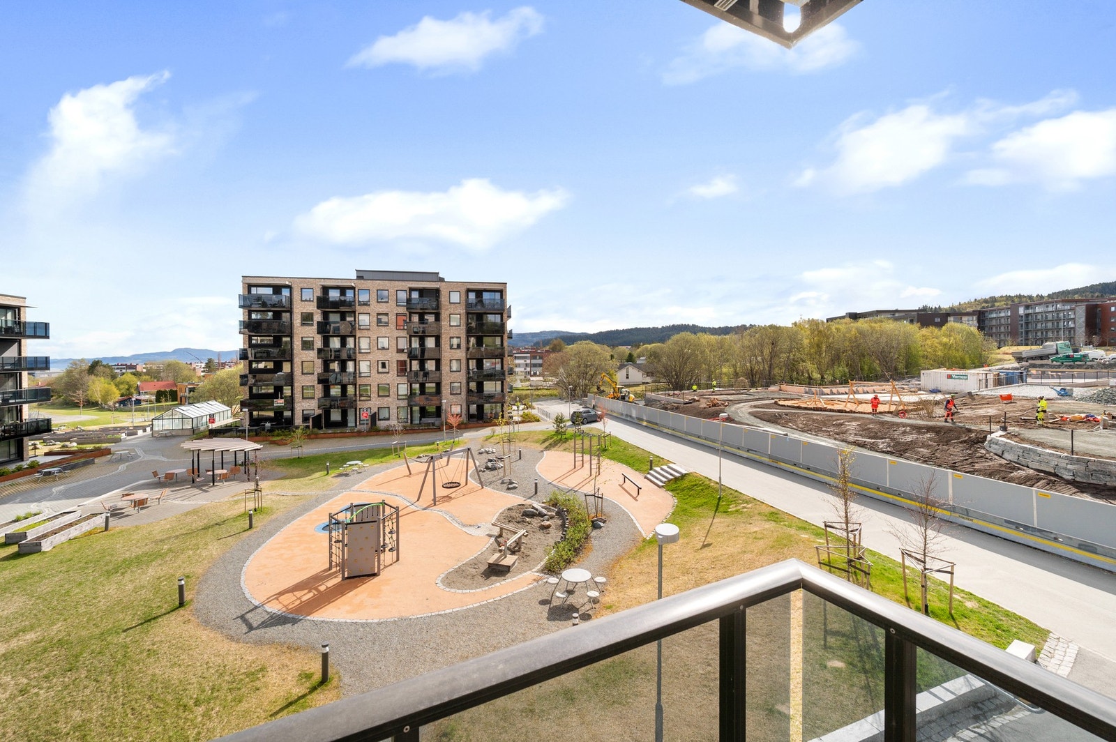 God plass til utemøbler og grill. Galleribilde