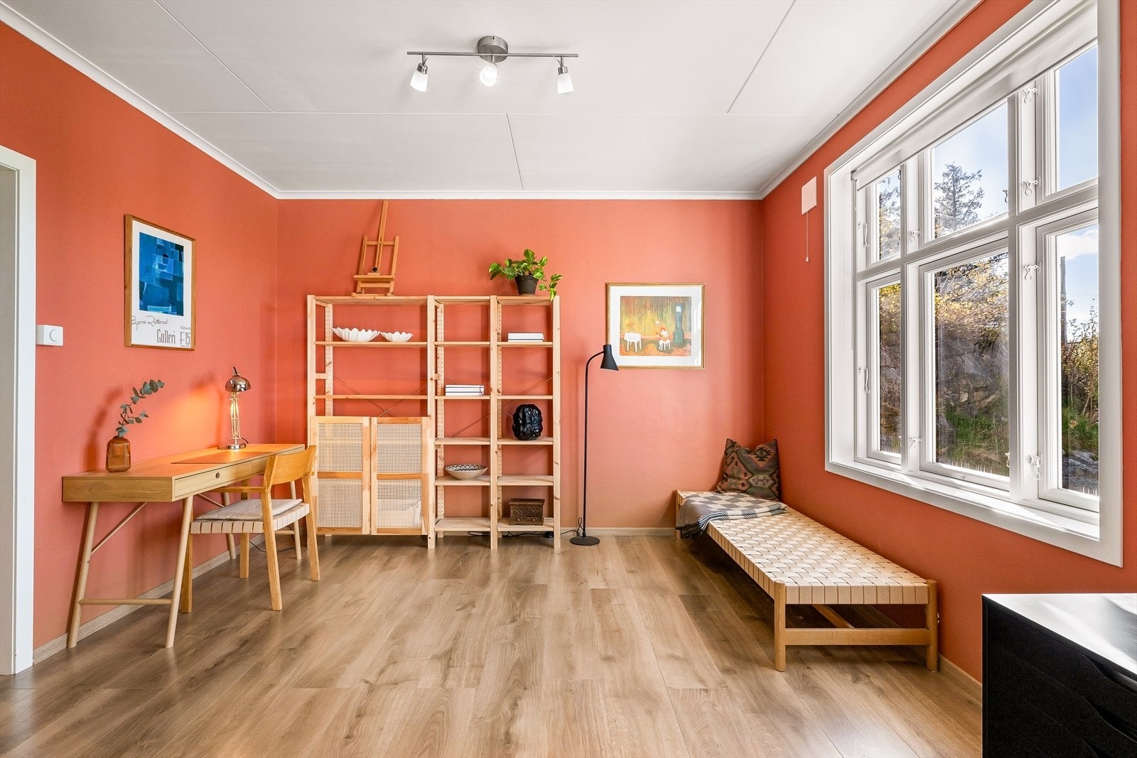 Innenfor spisestuen ligger dette rommet med flere bruksmuligheter. Galleribilde