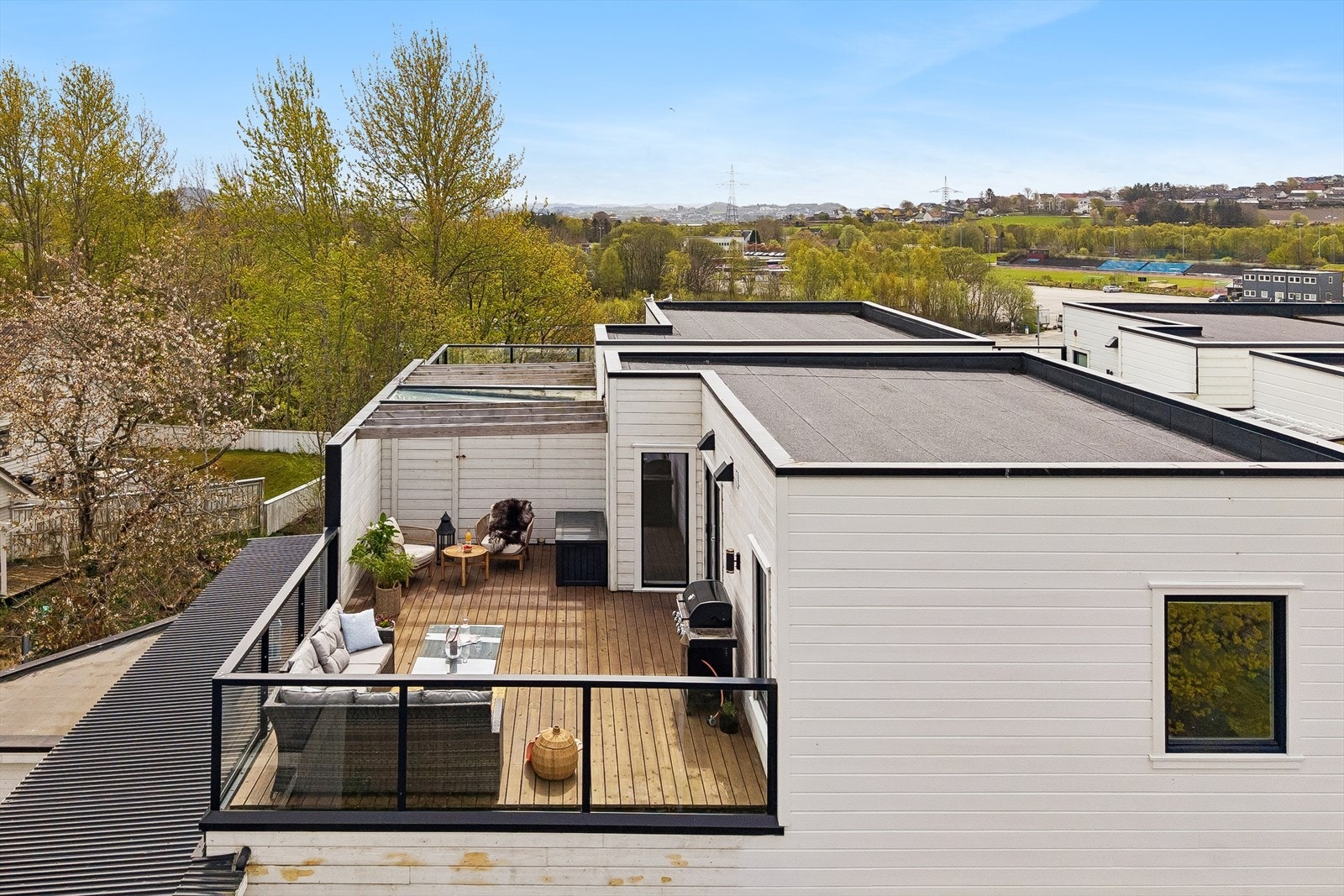 Unik, skjermet hjørneleilighet med privat takterrasse. Galleribilde