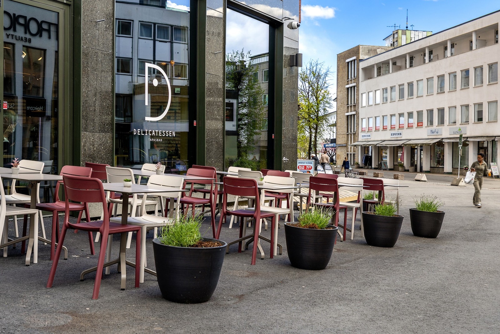 Det pulserende bymiljøet rundt leiligheten gir tilgang til alt av kulinariske fristelser Galleribilde