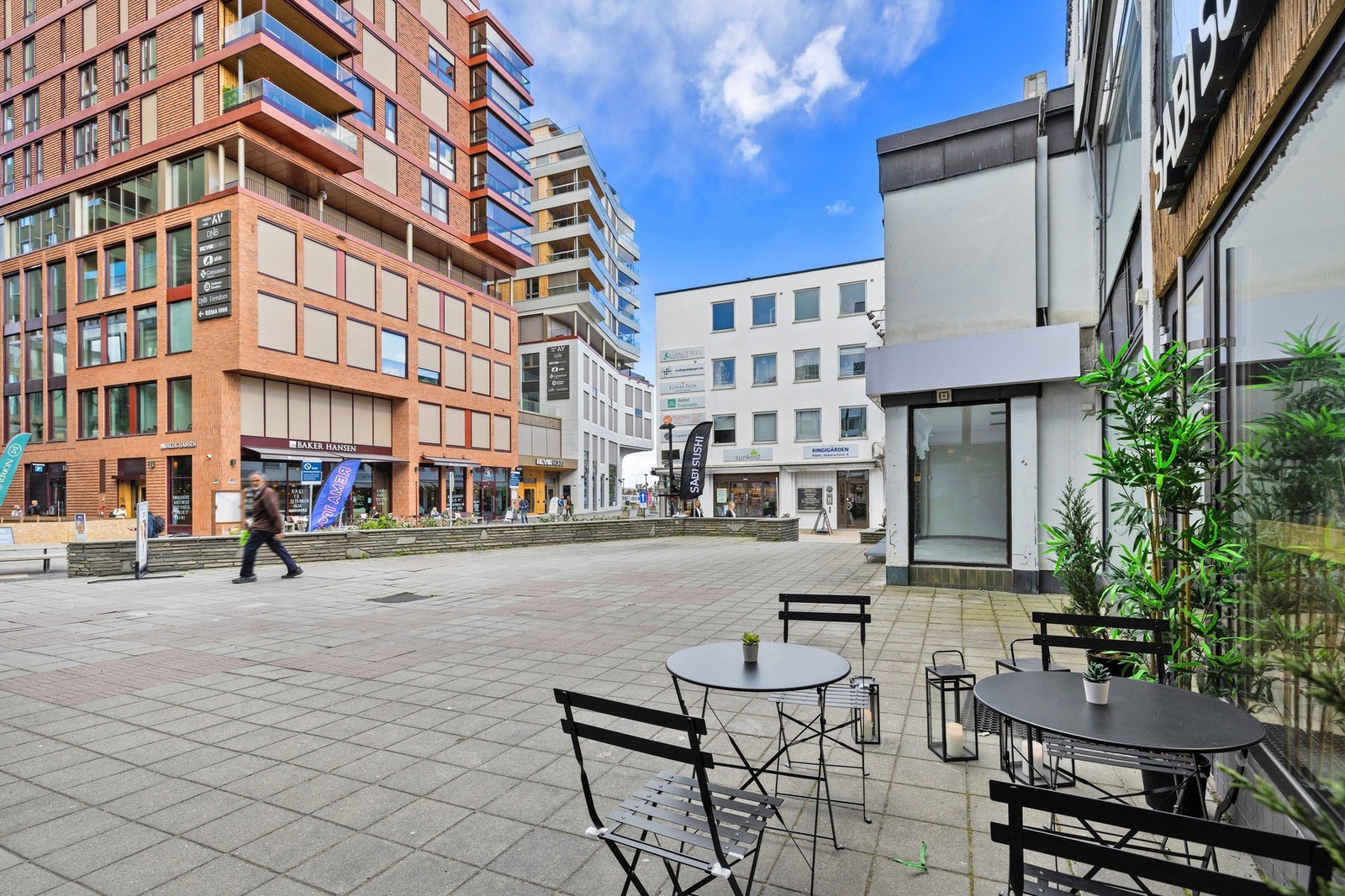 Her er fredelig og fint ved gatetunet ved Ringigården Galleribilde