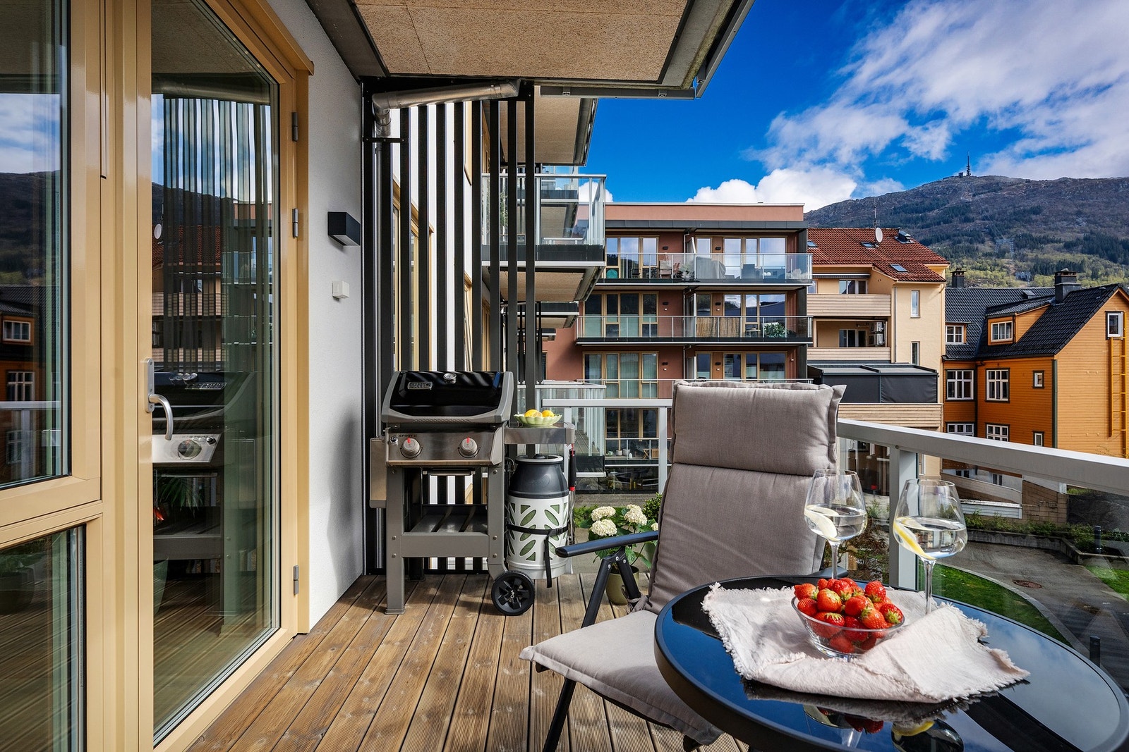- Et fint sted å nyte rolige morgener eller lange sommerkvelder - Galleribilde