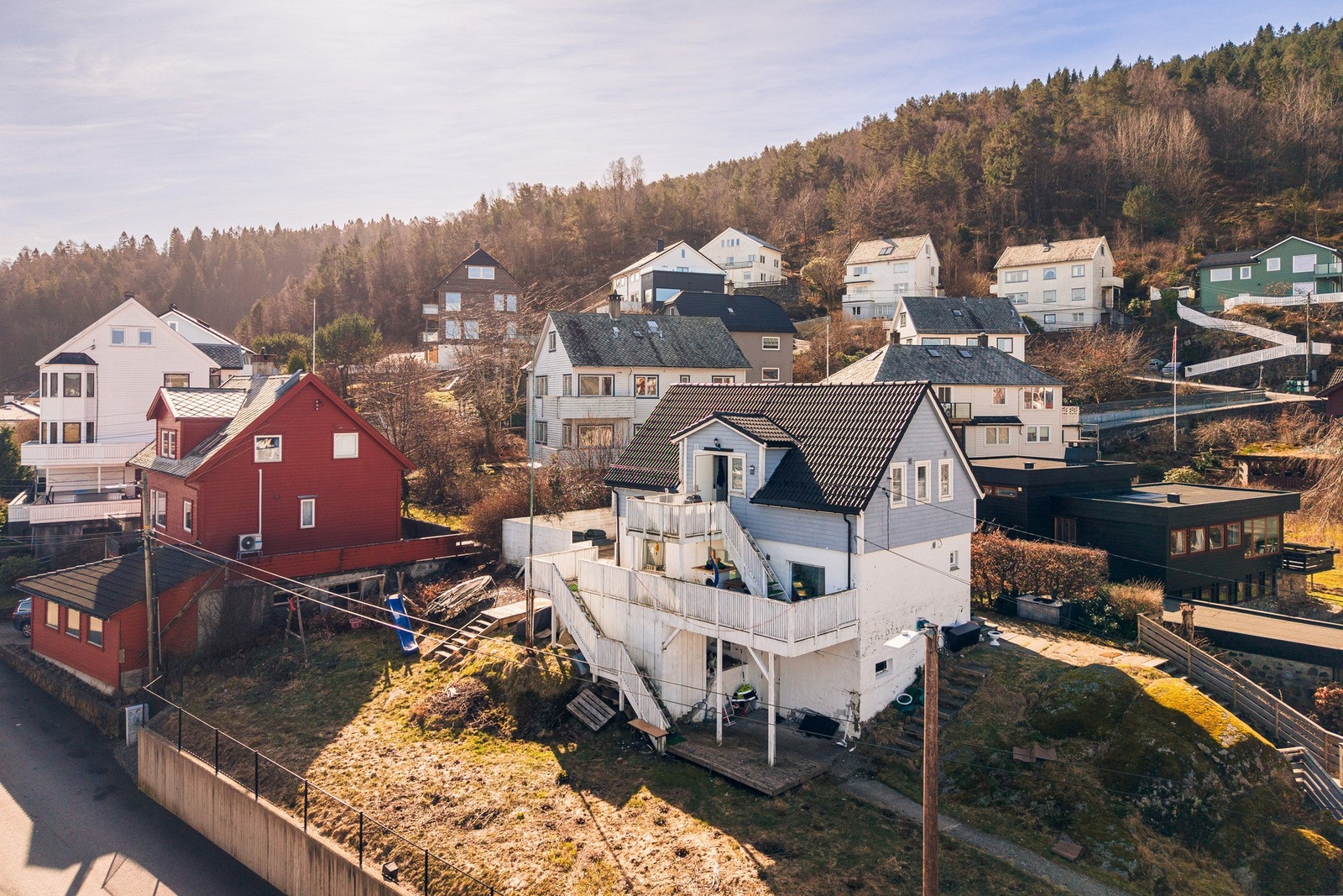Hele boligen er i dag utled til totalt 33.000,- i måneden. Galleribilde