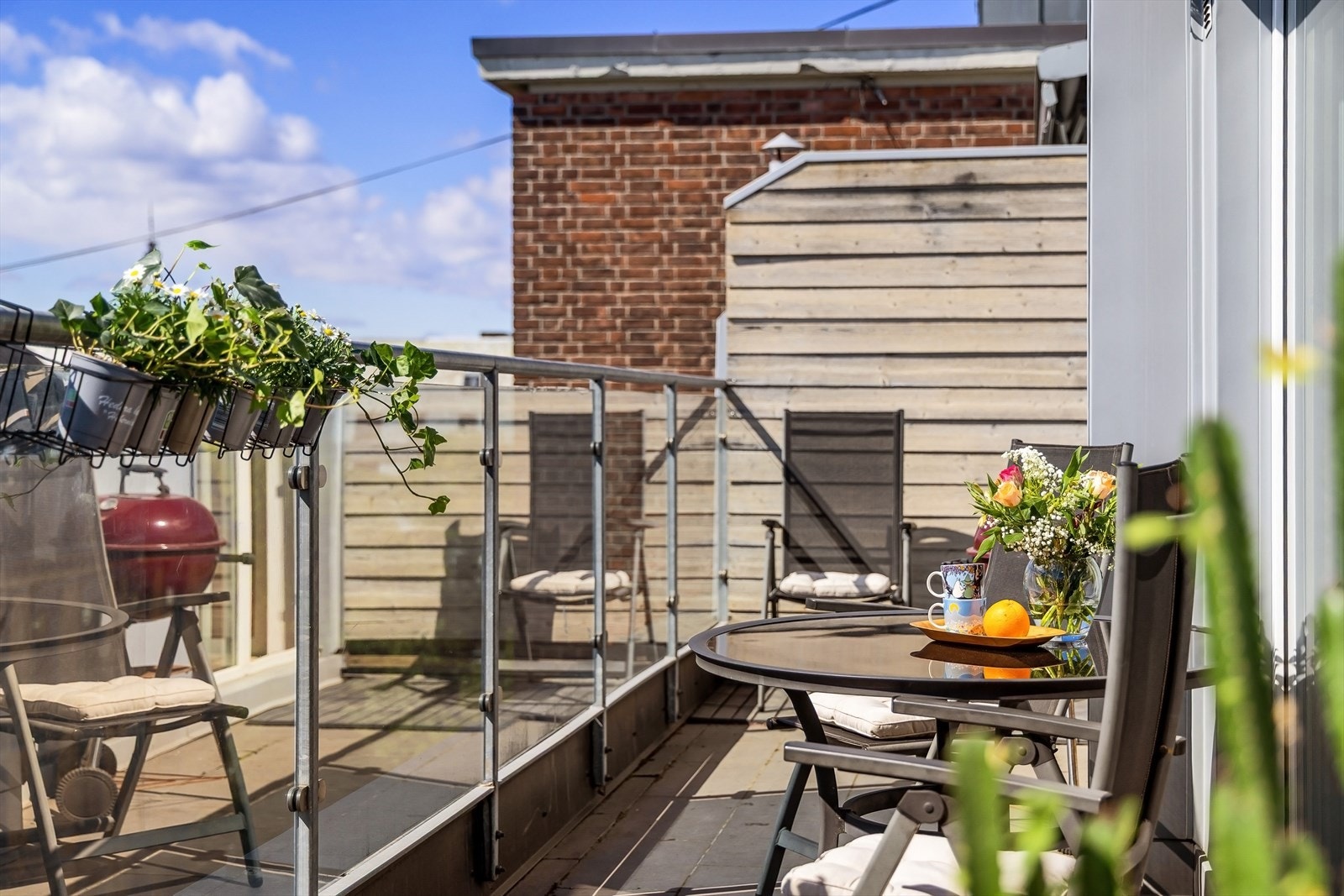 En sjelden mulighet: Privat, sydvestvendt takterrasse på 18 kvm med sol fra morgen til kveld. Galleribilde