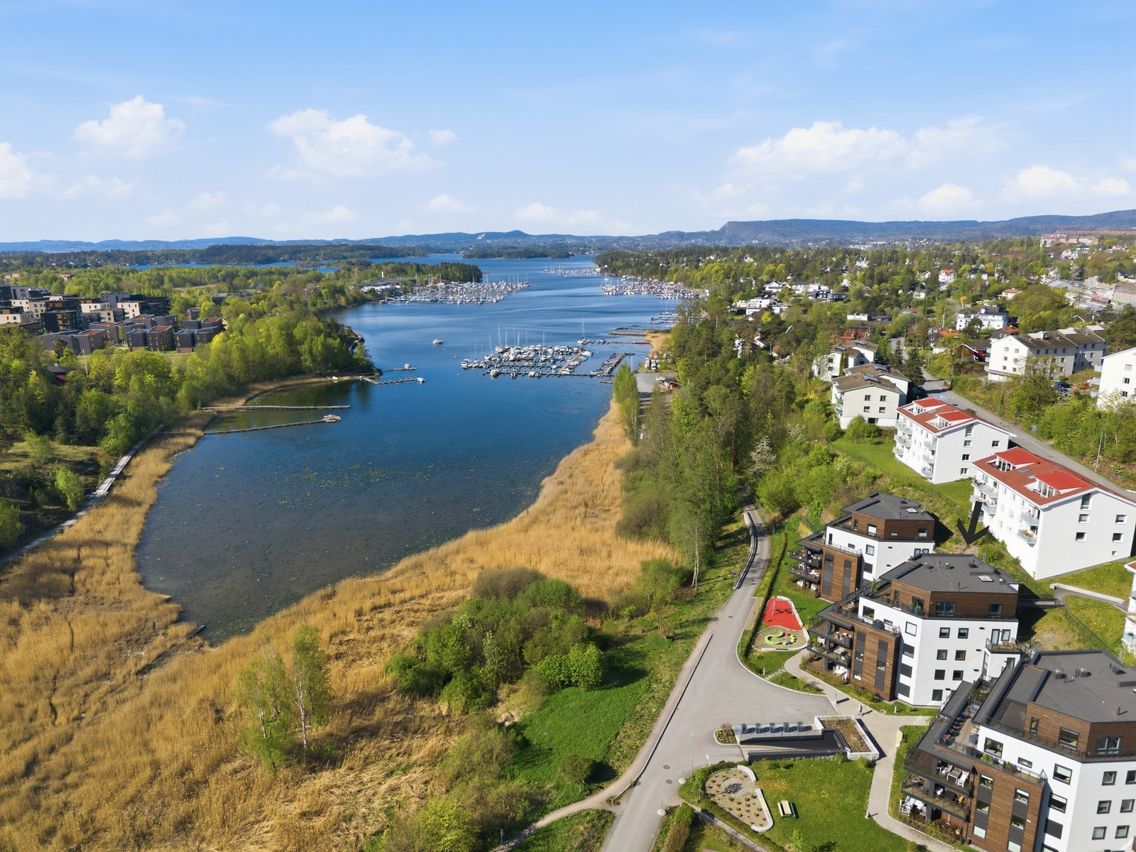 Nærområdet byr på vakre grøntområder, sjø og gode turmuligheter. Galleribilde