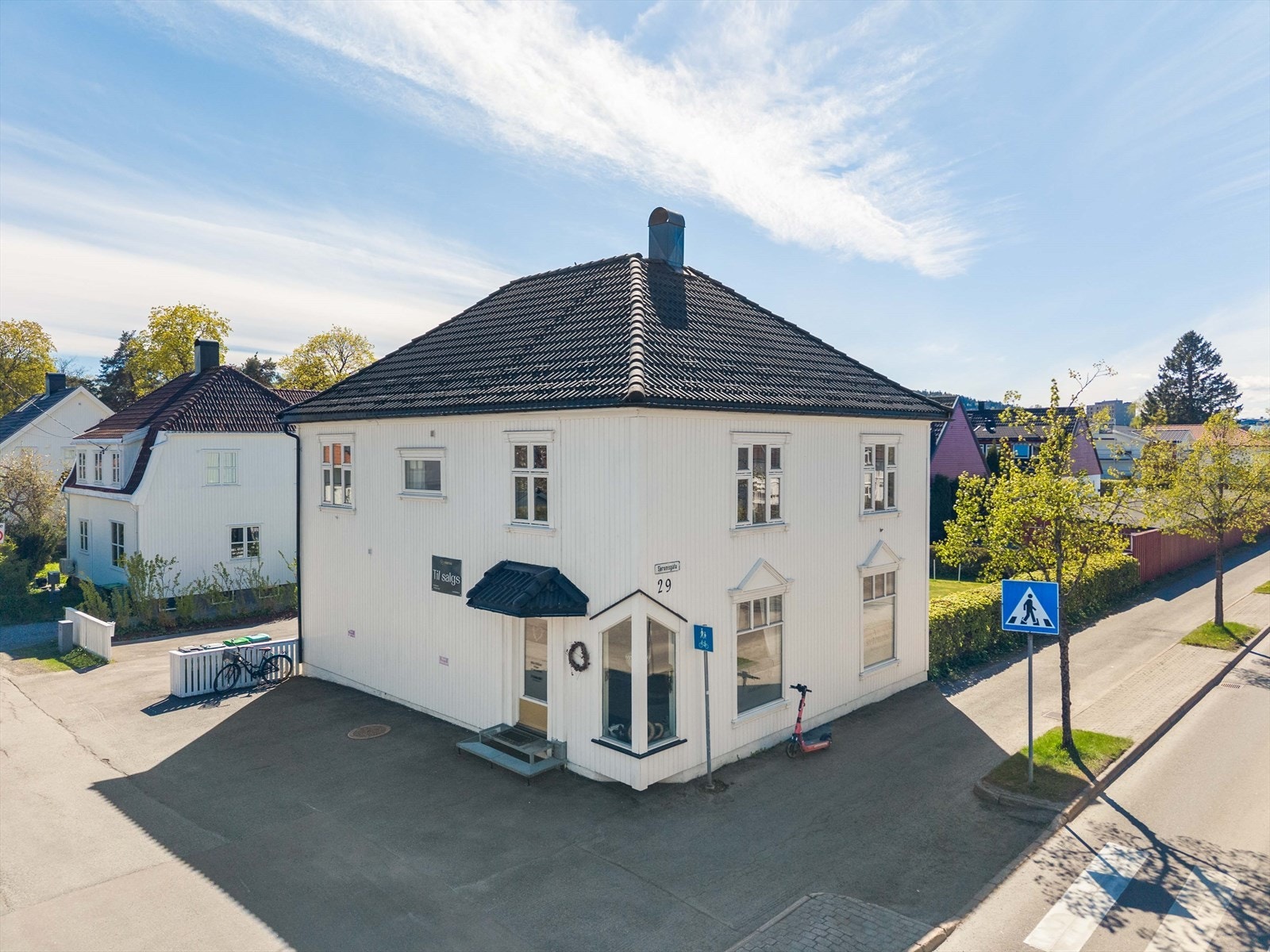 Kort vei til Lillestrøm sentrum med "alt" av det hverdagen krever. Galleribilde