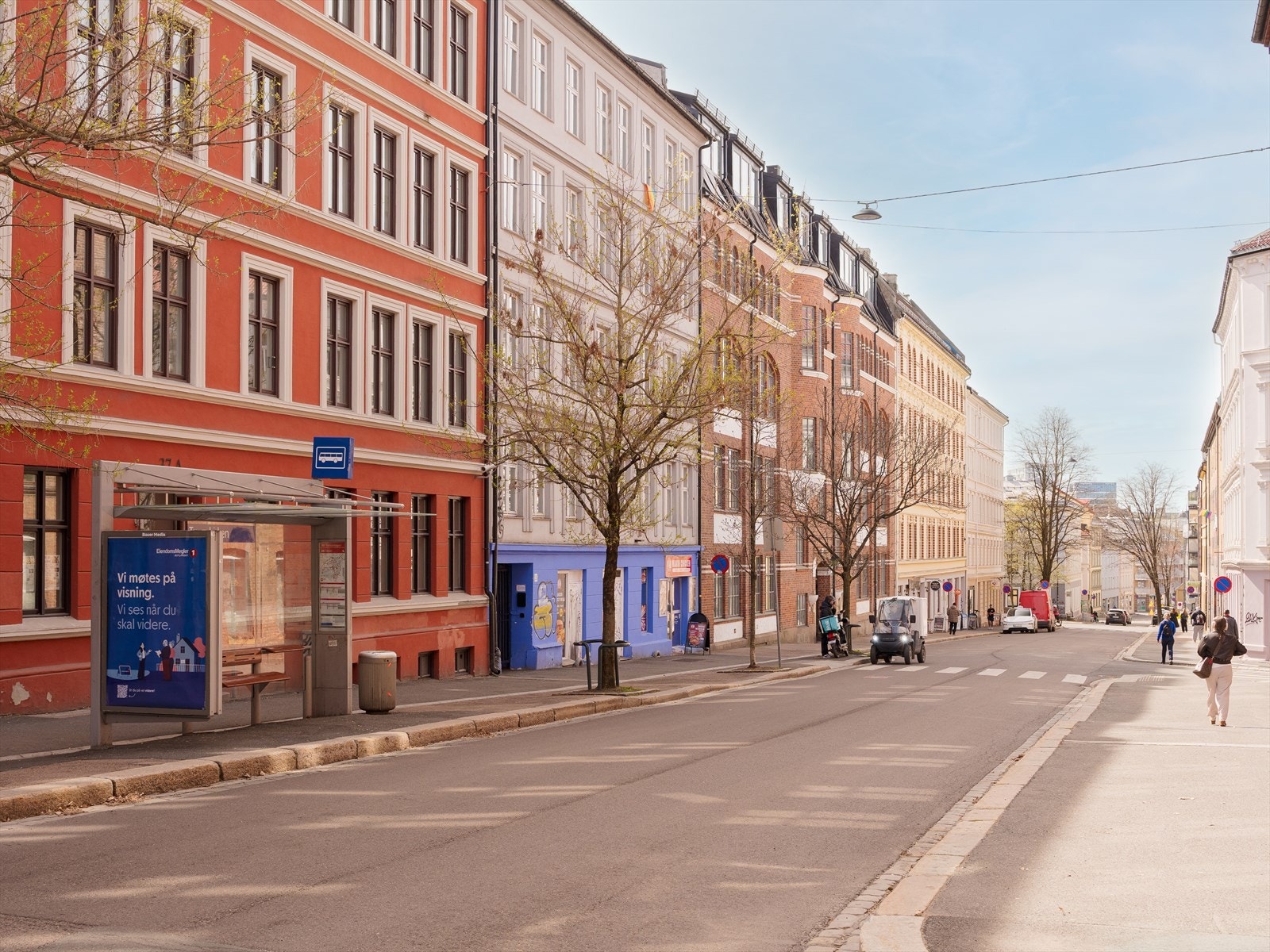Tøyengata ligger i bydel Gamle Oslo kjent for sitt mangfoldige miljø, urbane preg og nærhet til sentrum. Galleribilde